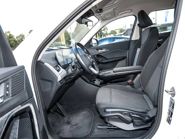 BMW iX1 view 5