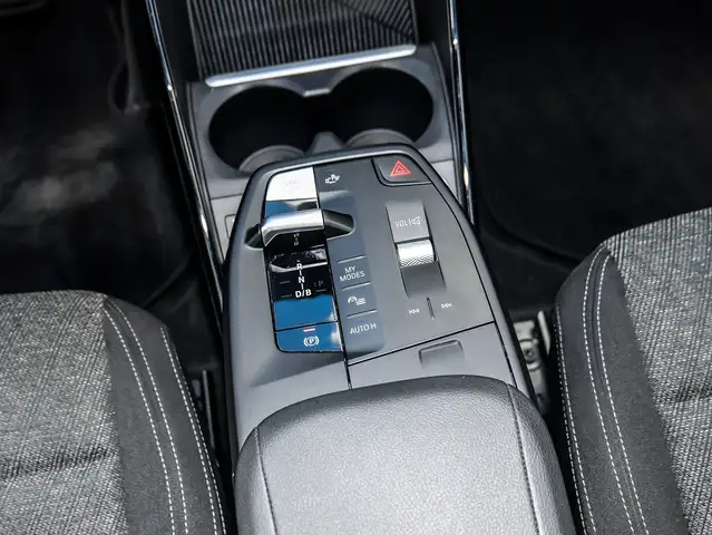 BMW iX1 view 20