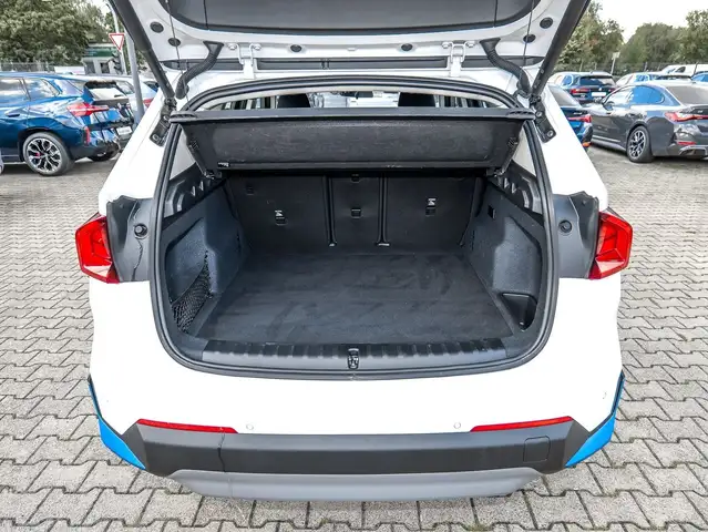 BMW iX1 view 26