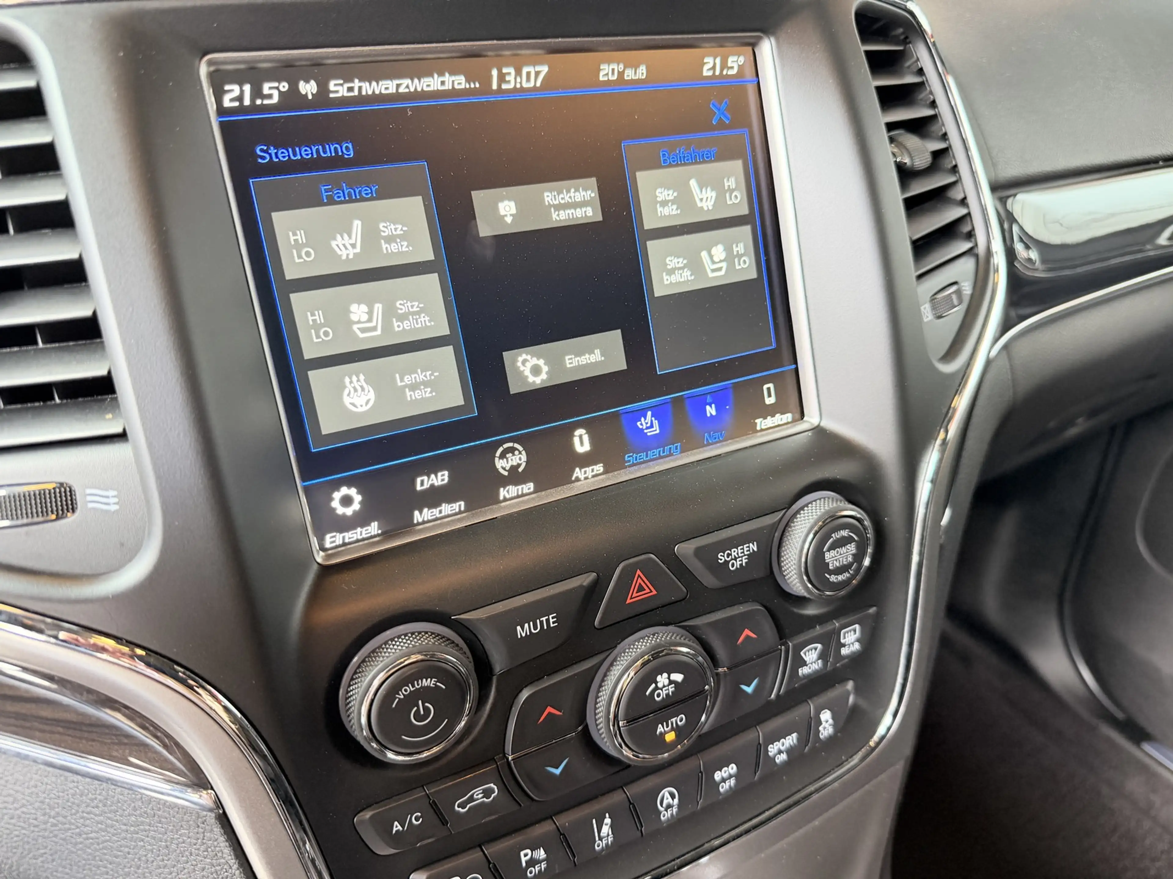 Jeep Grand Cherokee 3.0 CRD Overland *Top-Ausstattung **************** — photo 17