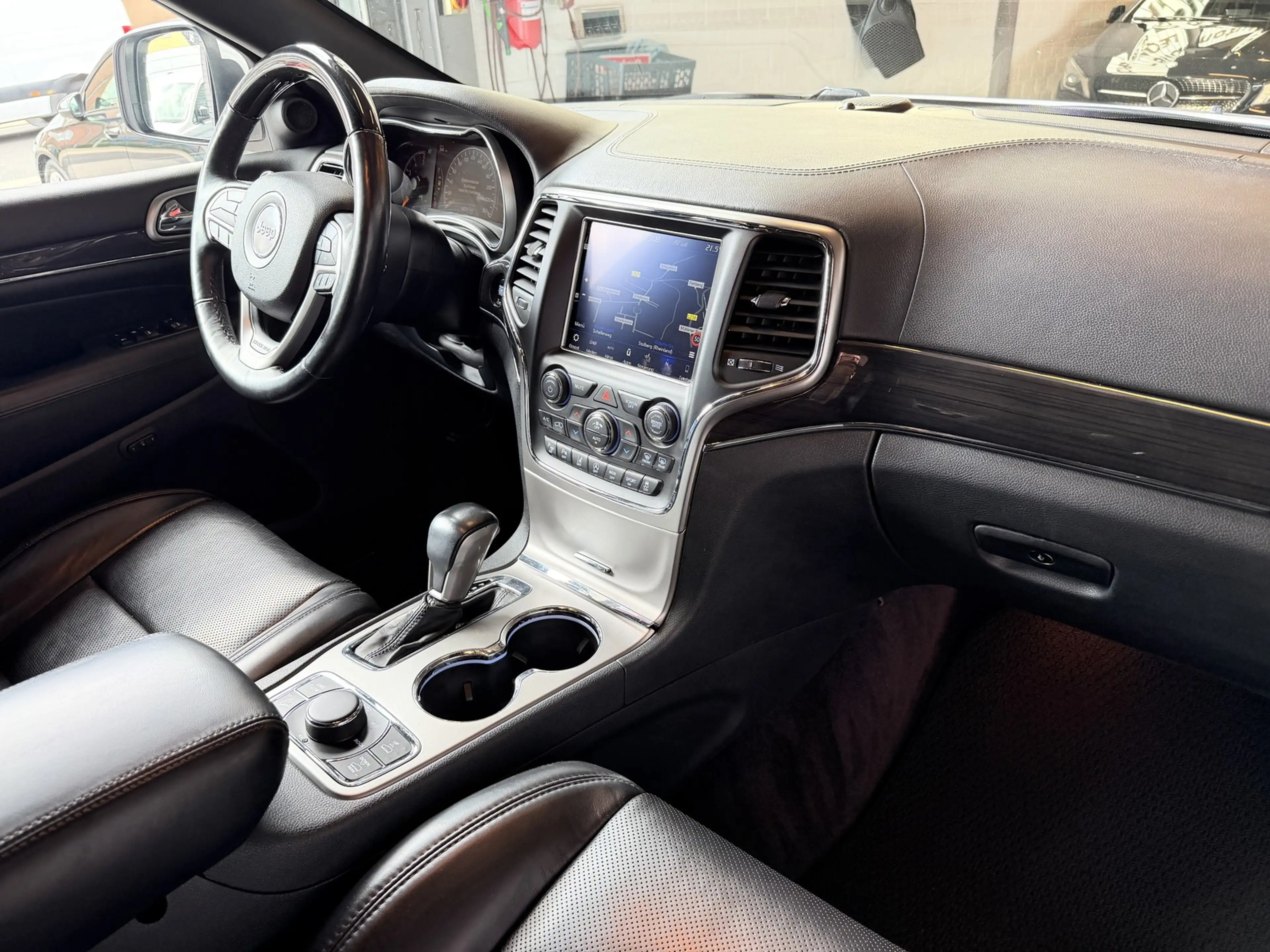 Jeep Grand Cherokee 3.0 CRD Overland *Top-Ausstattung **************** — photo 18