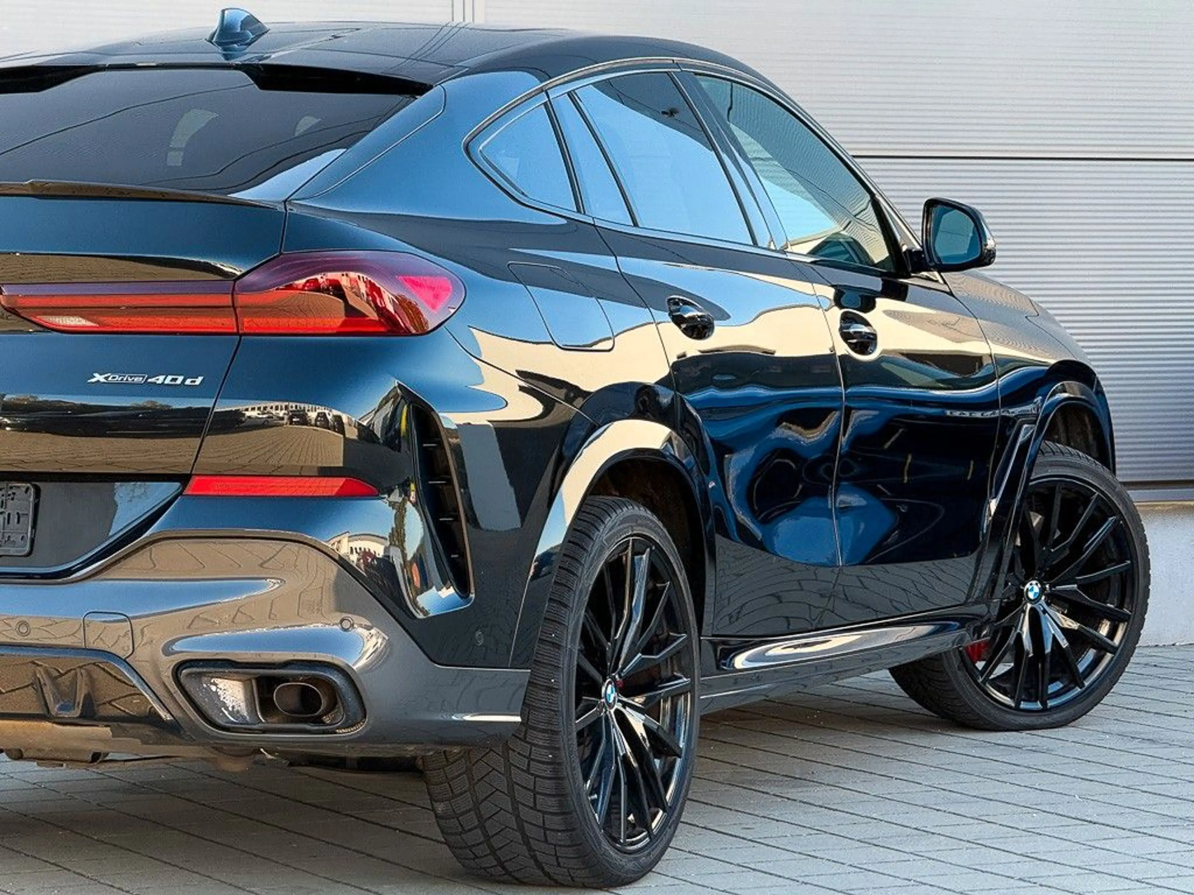 BMW X6 xDrive 40 d M Sport*AHK*B&W*PanoSky*Laser*HUD — photo 13