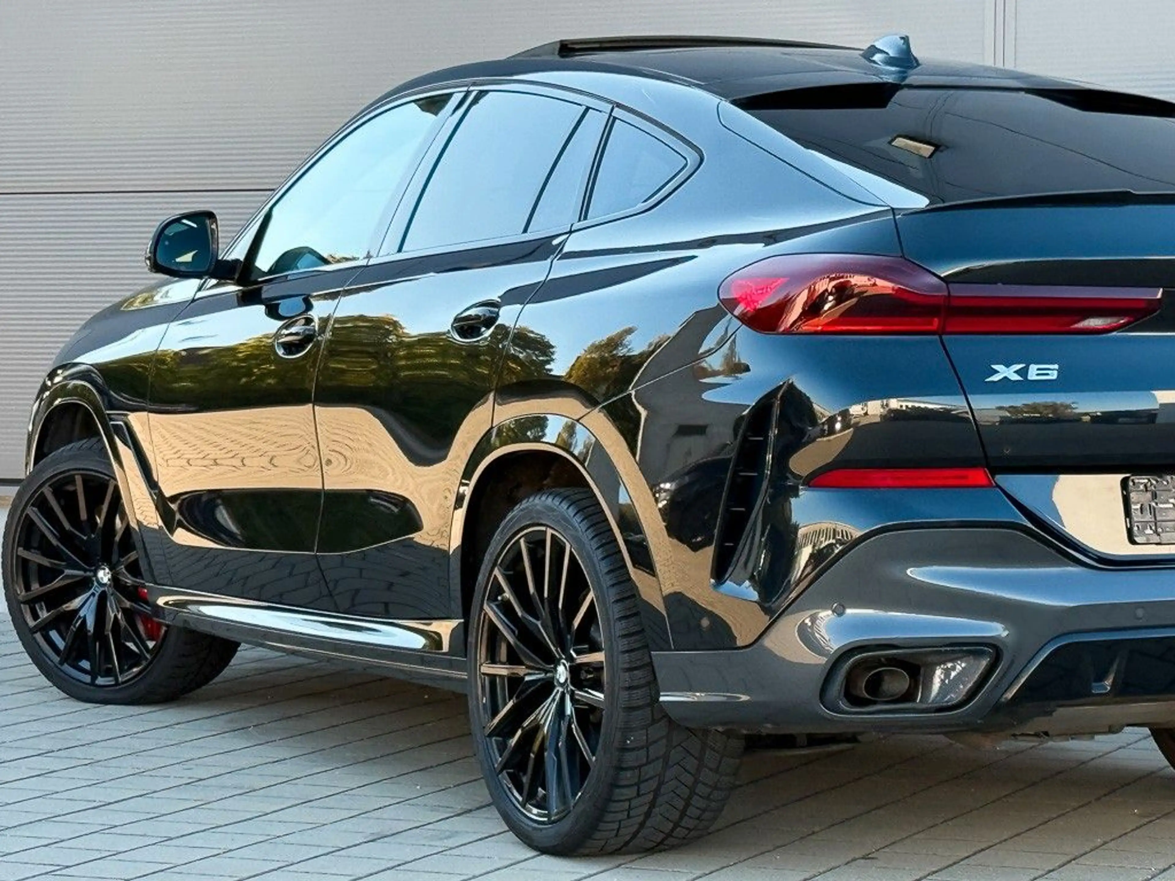 BMW X6 xDrive 40 d M Sport*AHK*B&W*PanoSky*Laser*HUD — photo 8