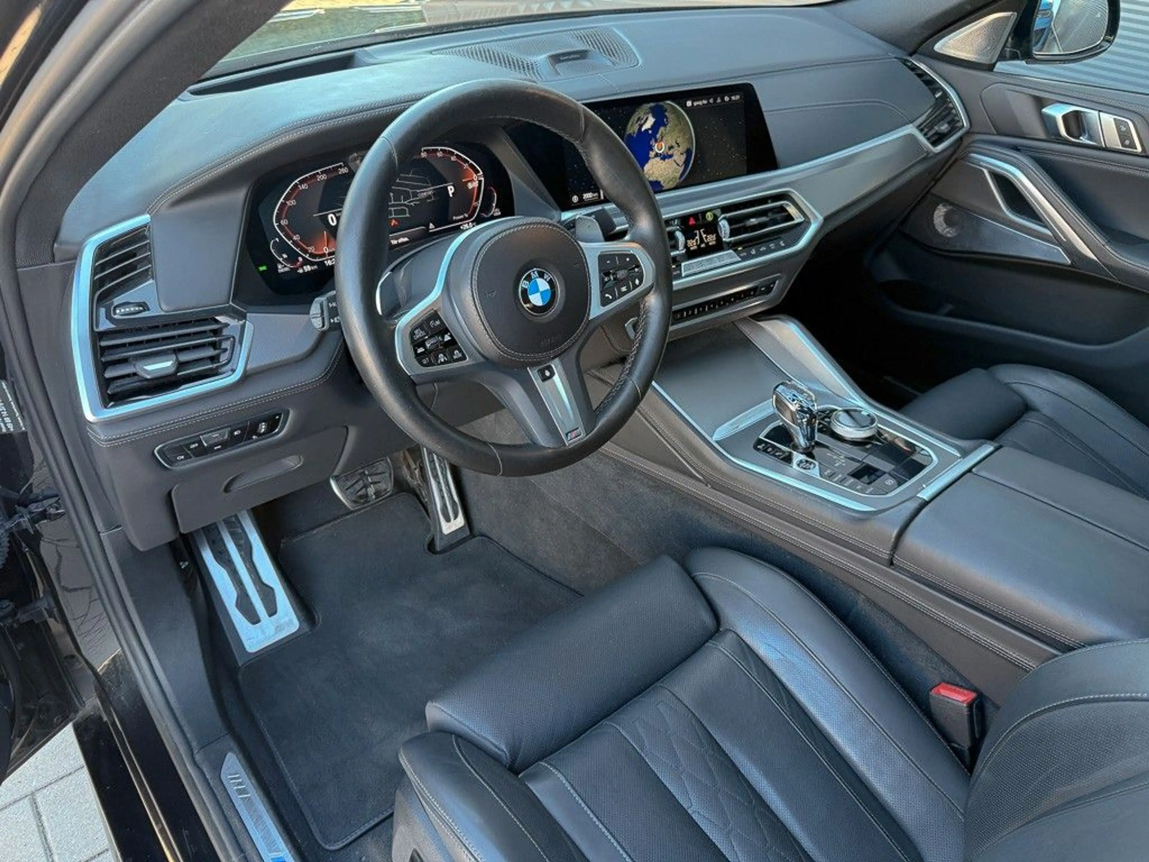 BMW X6 xDrive 40 d M Sport*AHK*B&W*PanoSky*Laser*HUD — photo 15