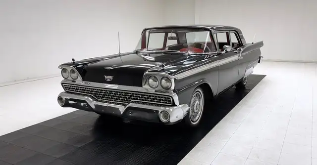Ford Autres 500 2 Door Club Sedan