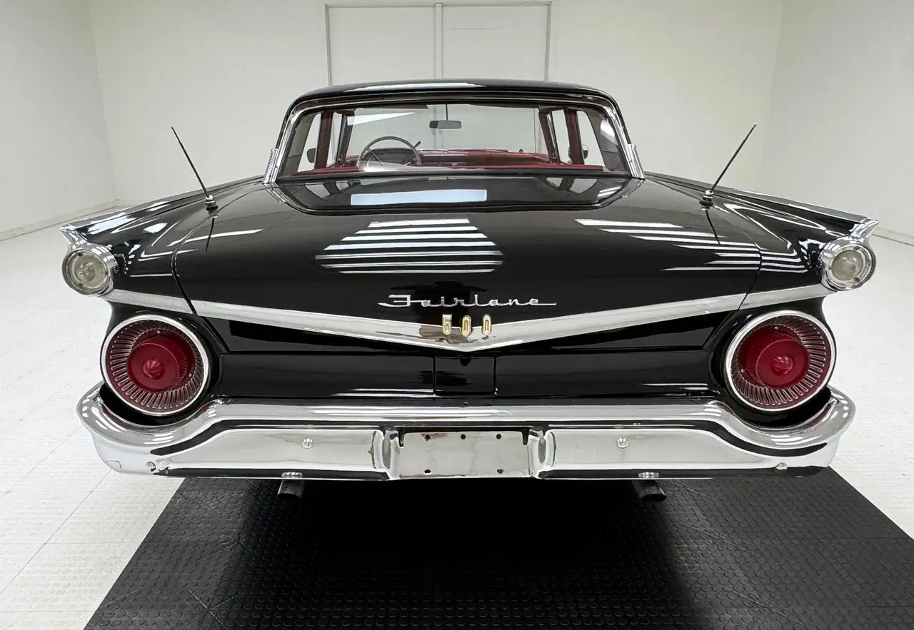 Ford 500 2 Door Club Sedan, foto 4
