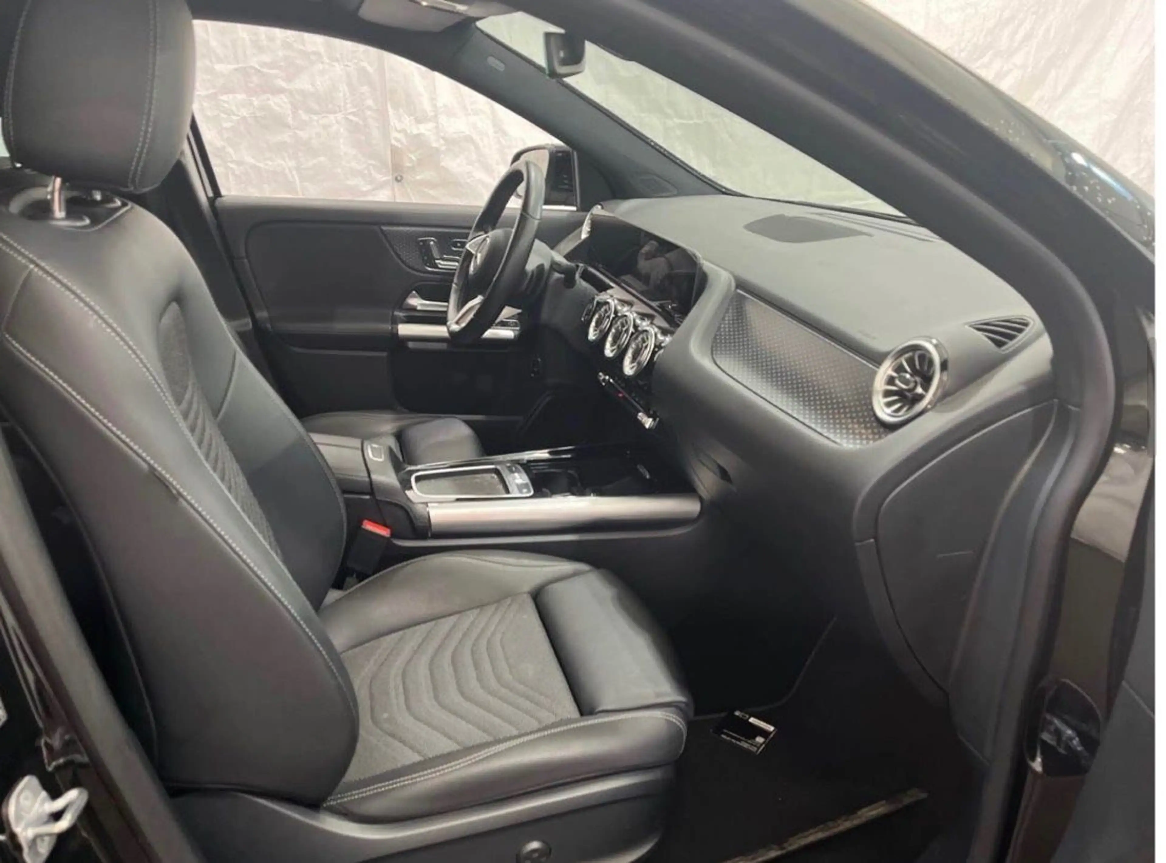 Mercedes-Benz GLA 200 GLA200d Progressive Leder Navi Kamera — photo 5