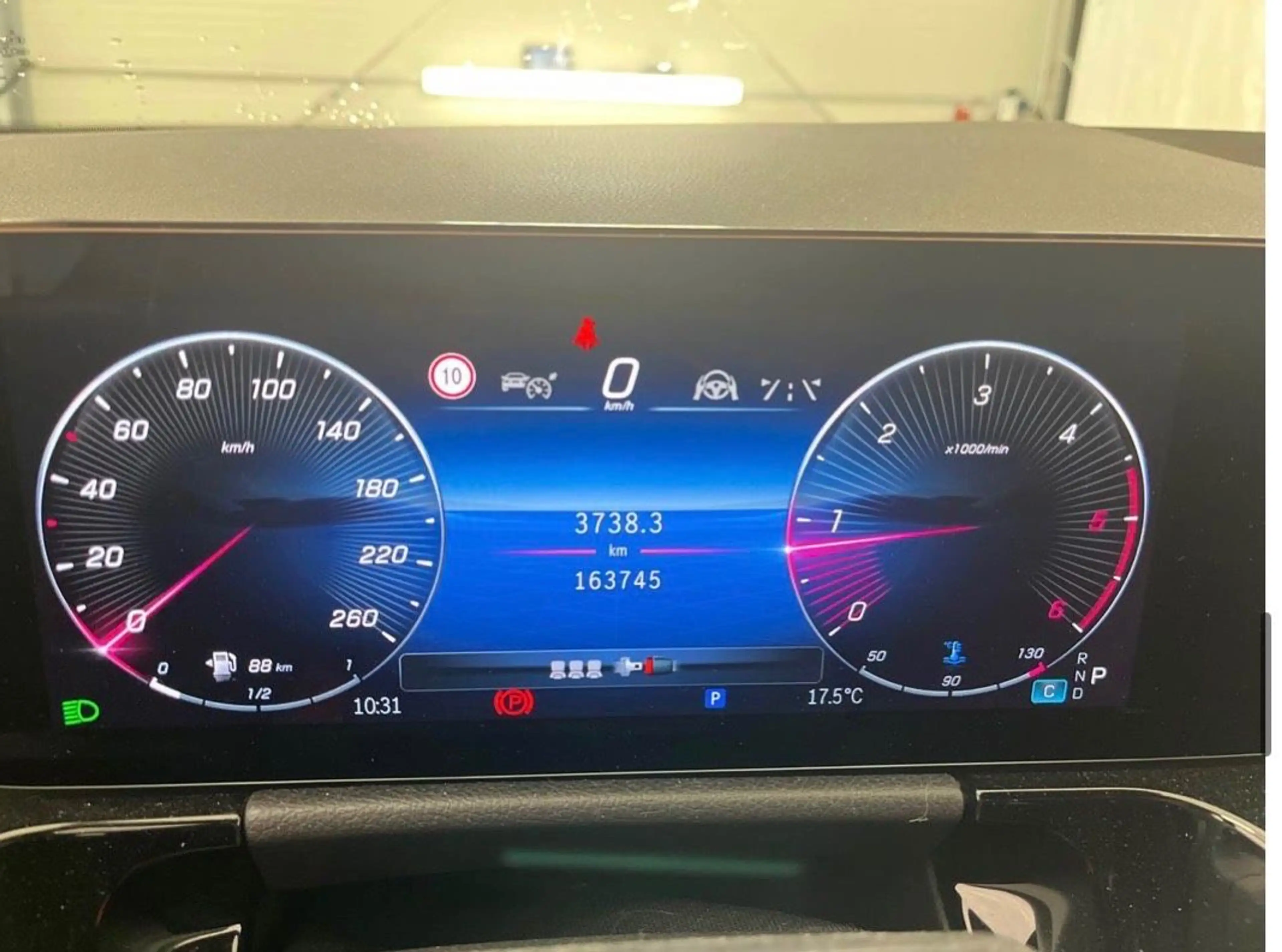 Mercedes-Benz GLA 200 GLA200d Progressive Leder Navi Kamera — photo 11