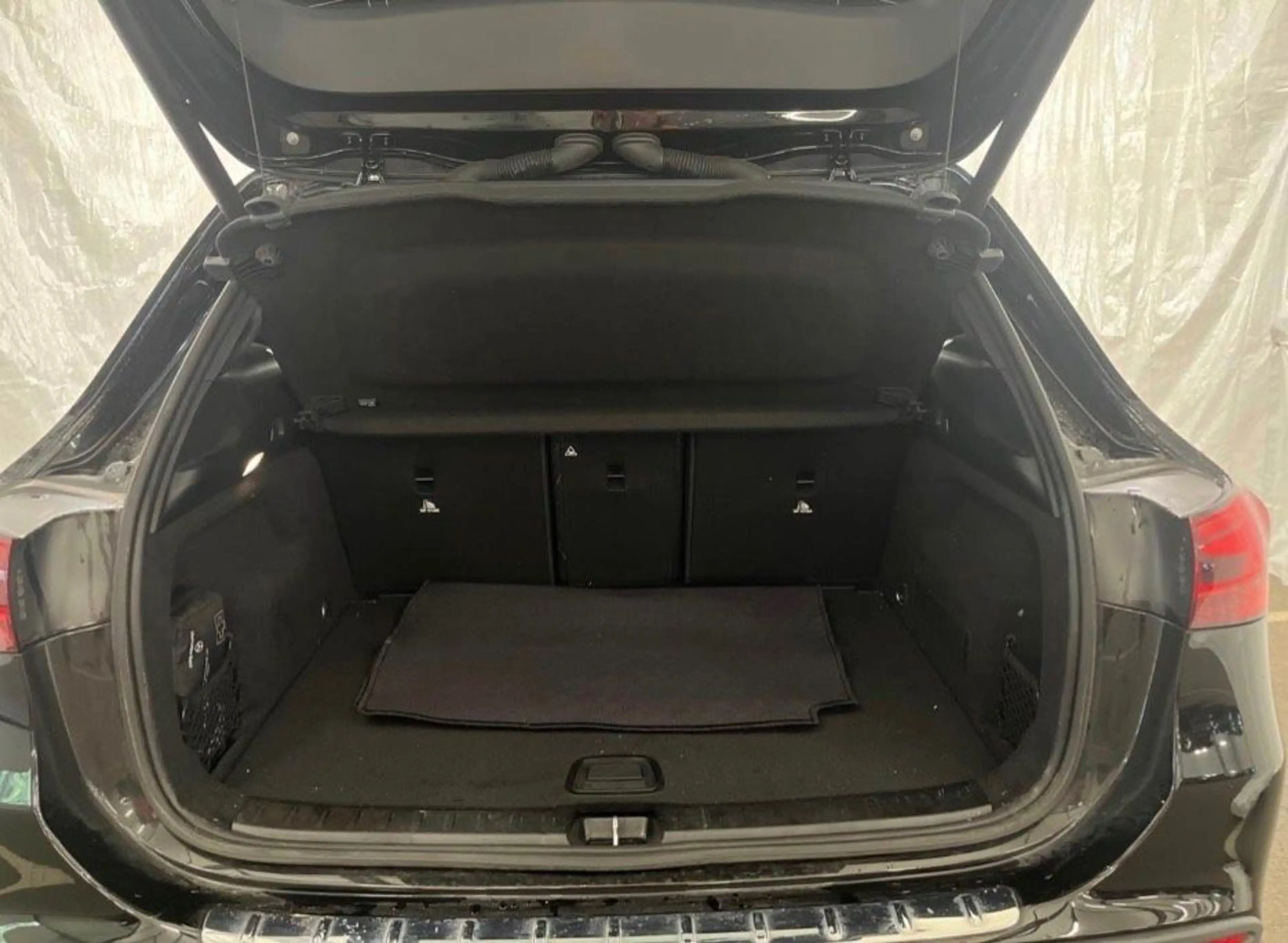 Mercedes-Benz GLA 200 GLA200d Progressive Leder Navi Kamera — photo 10