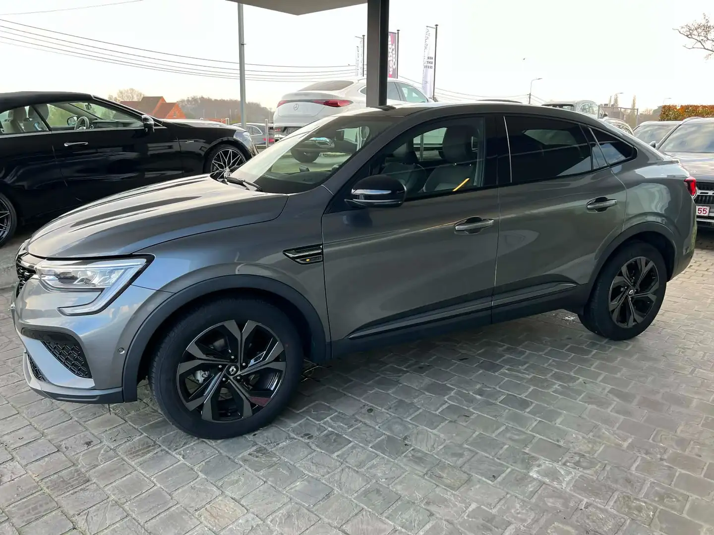 Renault Arkana Arkana TCe 140 EDC R.S. LINE cameradodehoek Grau - 2