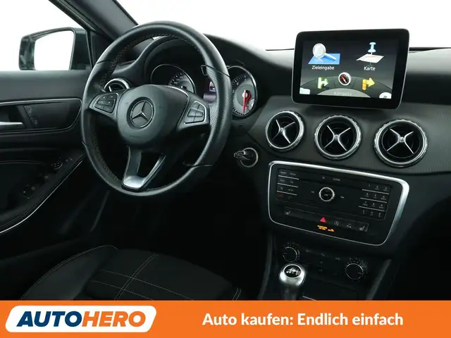 Mercedes-Benz Gla view 13