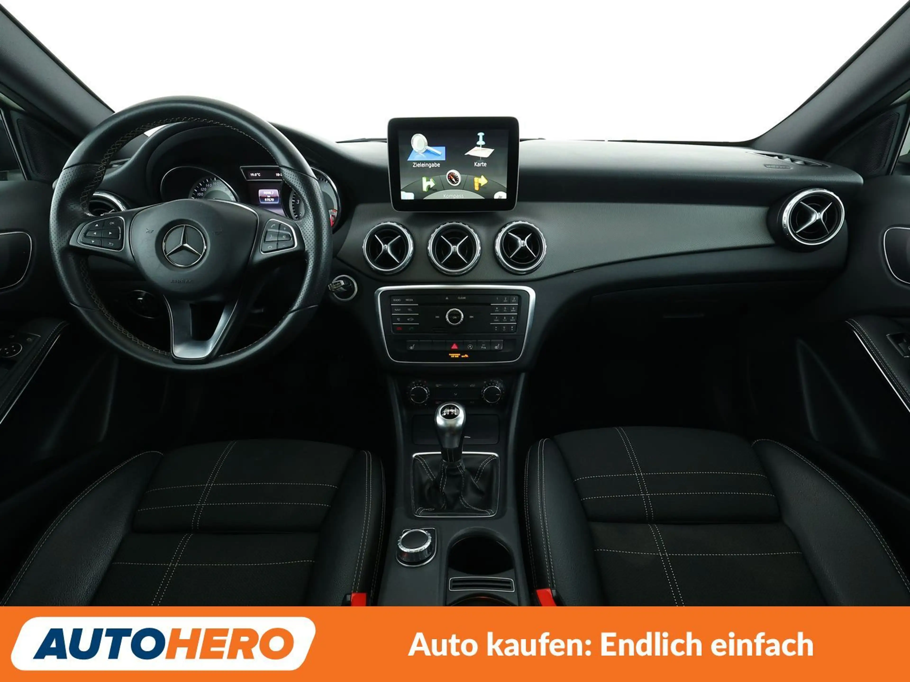 Mercedes-Benz GLA 180 Urban*NAVI*TEMPO*PDC*SHZ* — photo 12