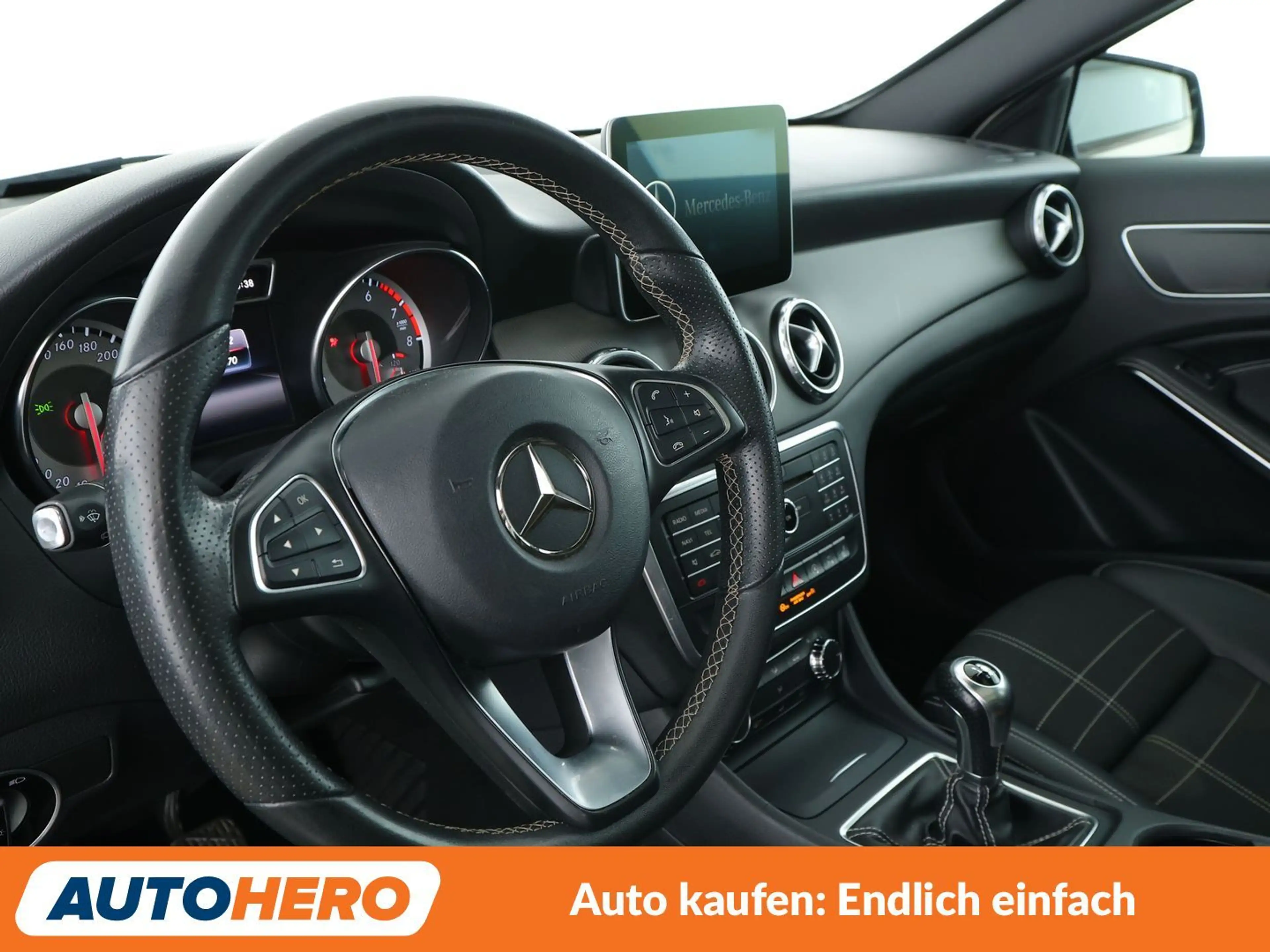 Mercedes-Benz GLA 180 Urban*NAVI*TEMPO*PDC*SHZ* — photo 11
