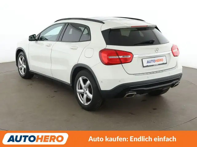 Mercedes-Benz Gla view 4