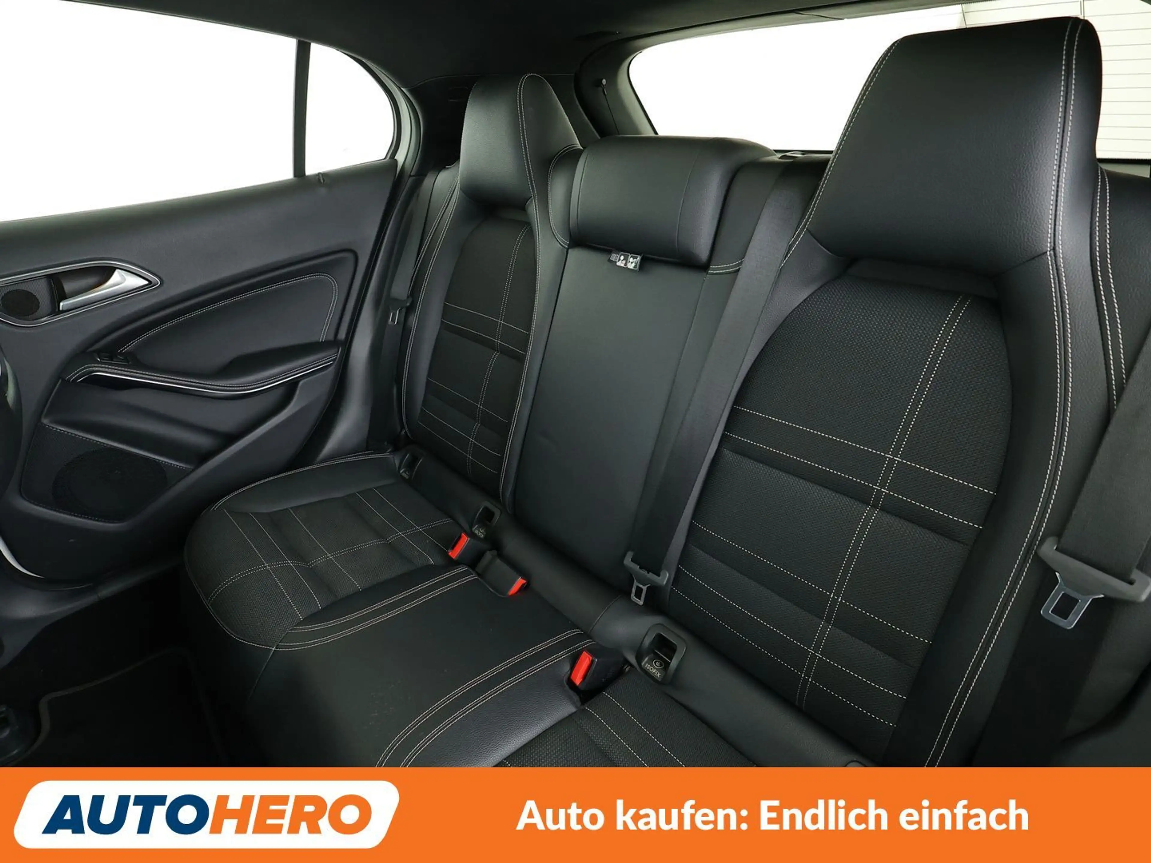 Mercedes-Benz GLA 180 Urban*NAVI*TEMPO*PDC*SHZ* — photo 14