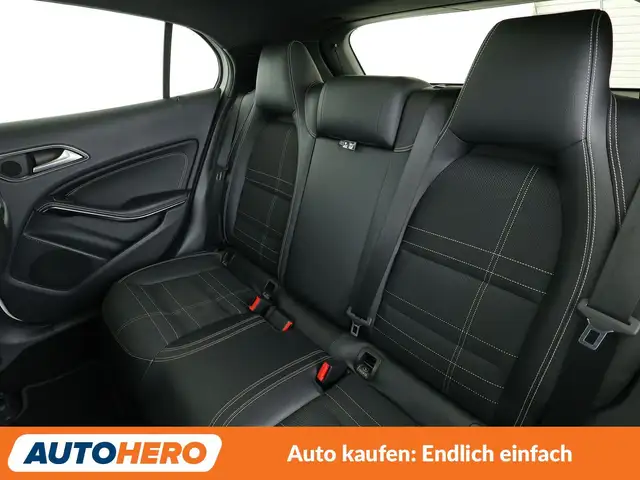 Mercedes-Benz Gla view 14