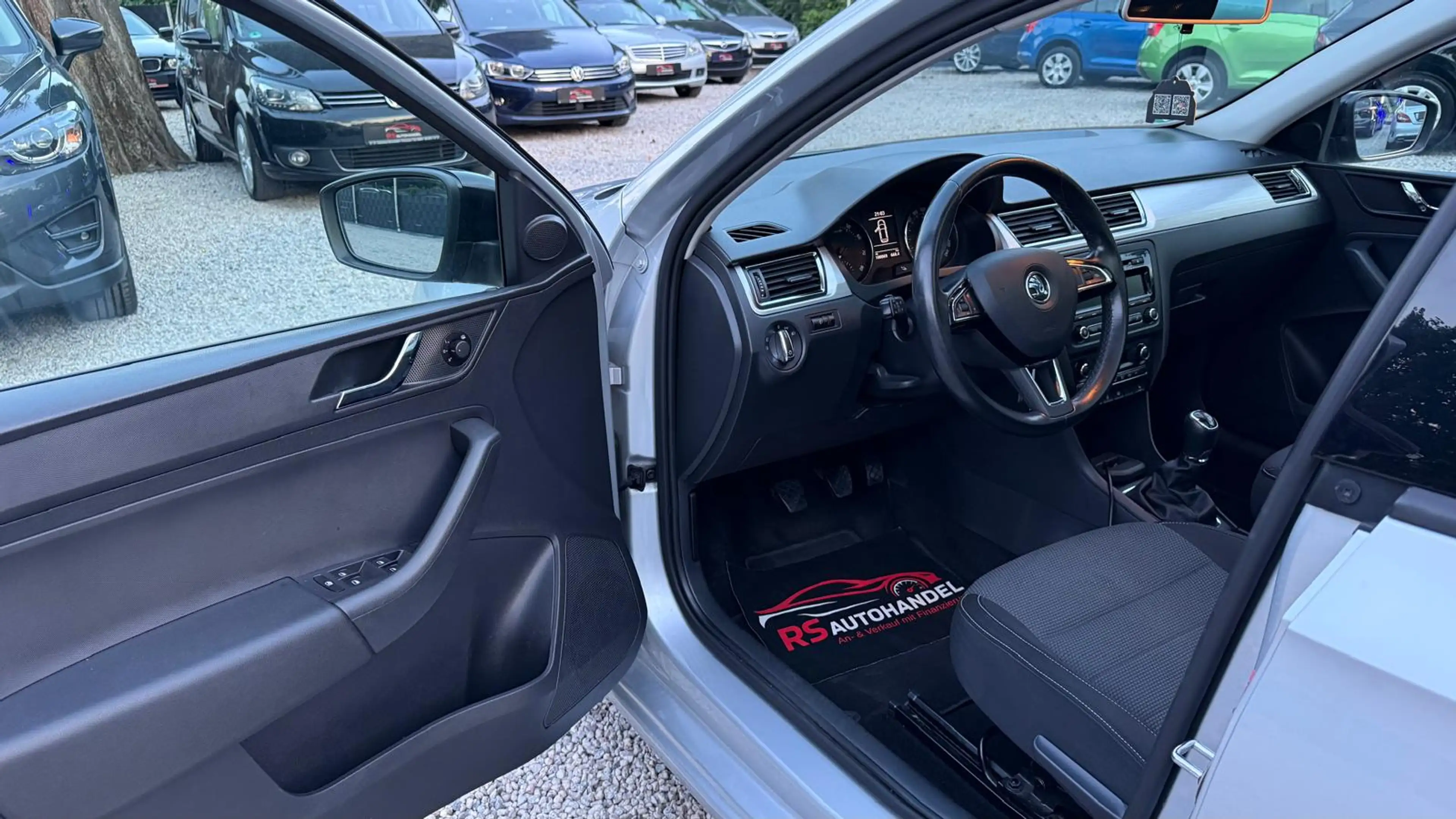 Skoda Rapid/Spaceback Active/Pano/Temp./SHZ/Auspuff Sound — photo 10