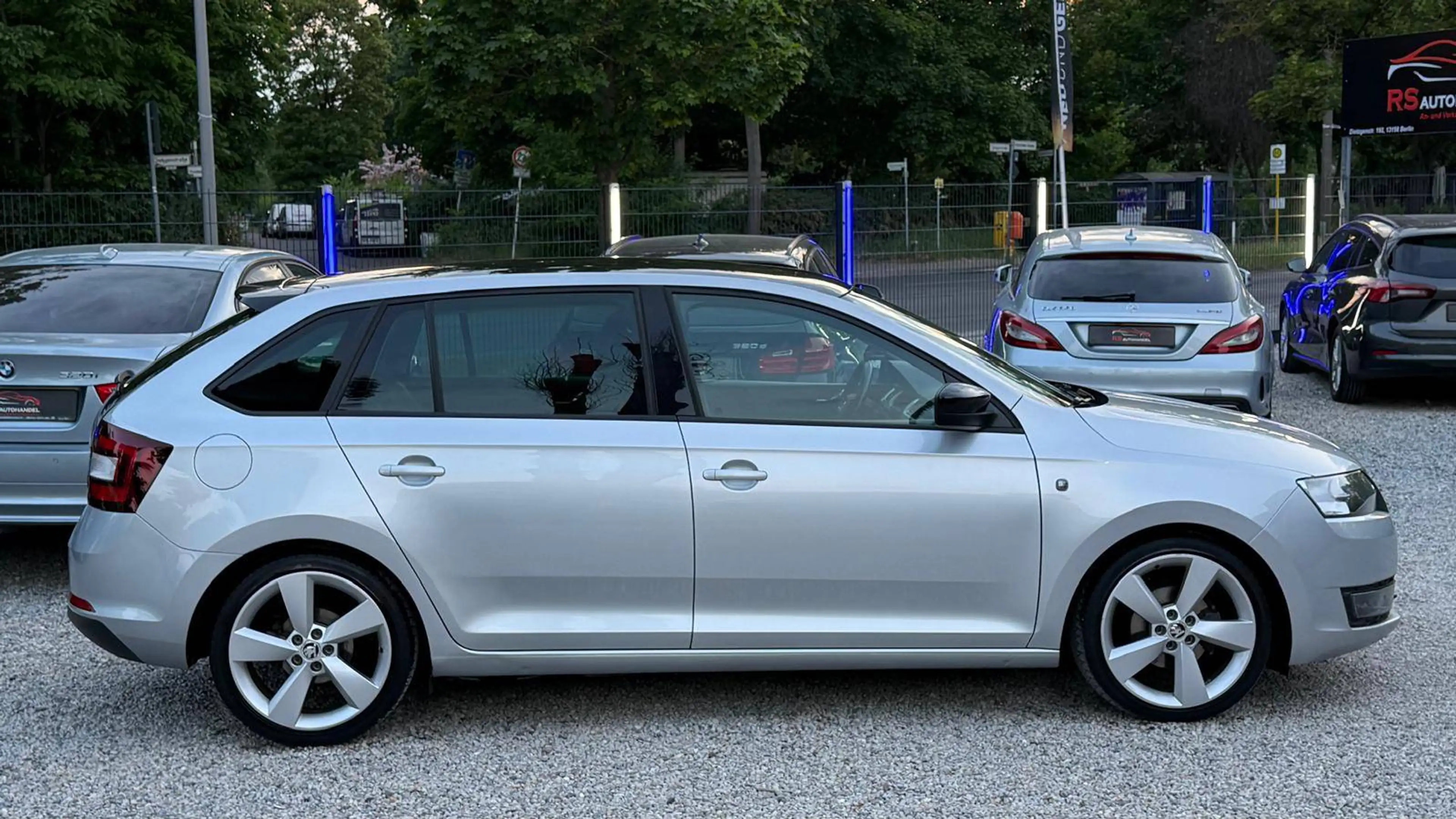 Skoda Rapid/Spaceback Active/Pano/Temp./SHZ/Auspuff Sound — photo 7