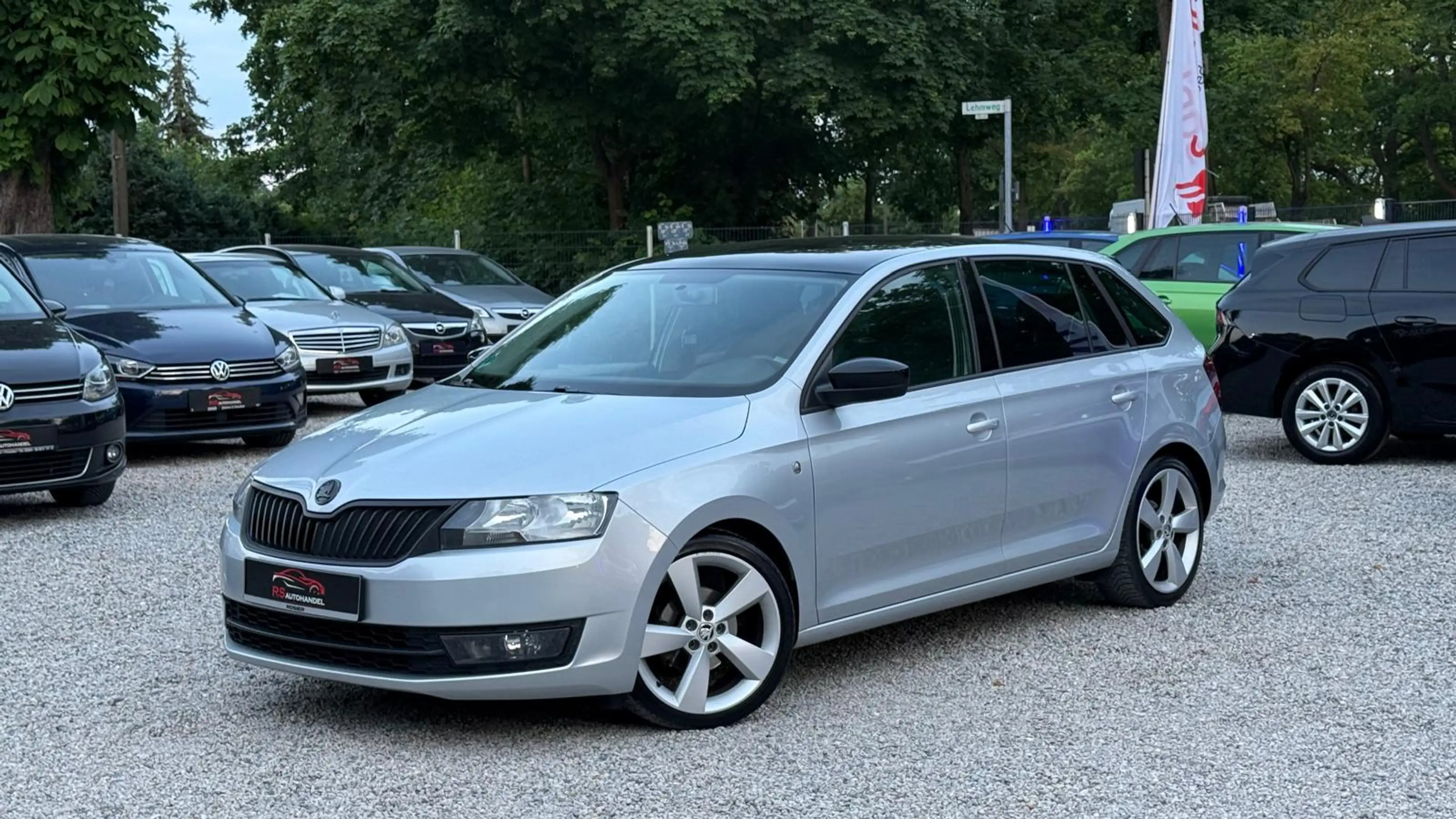 Skoda Rapid/Spaceback Active/Pano/Temp./SHZ/Auspuff Sound