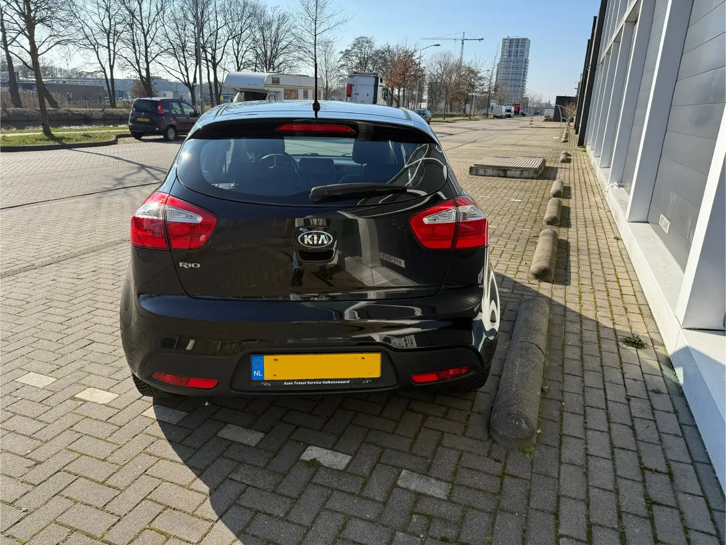 Kia Rio 1.2 CVVT ComfortL. Schwarz - 2