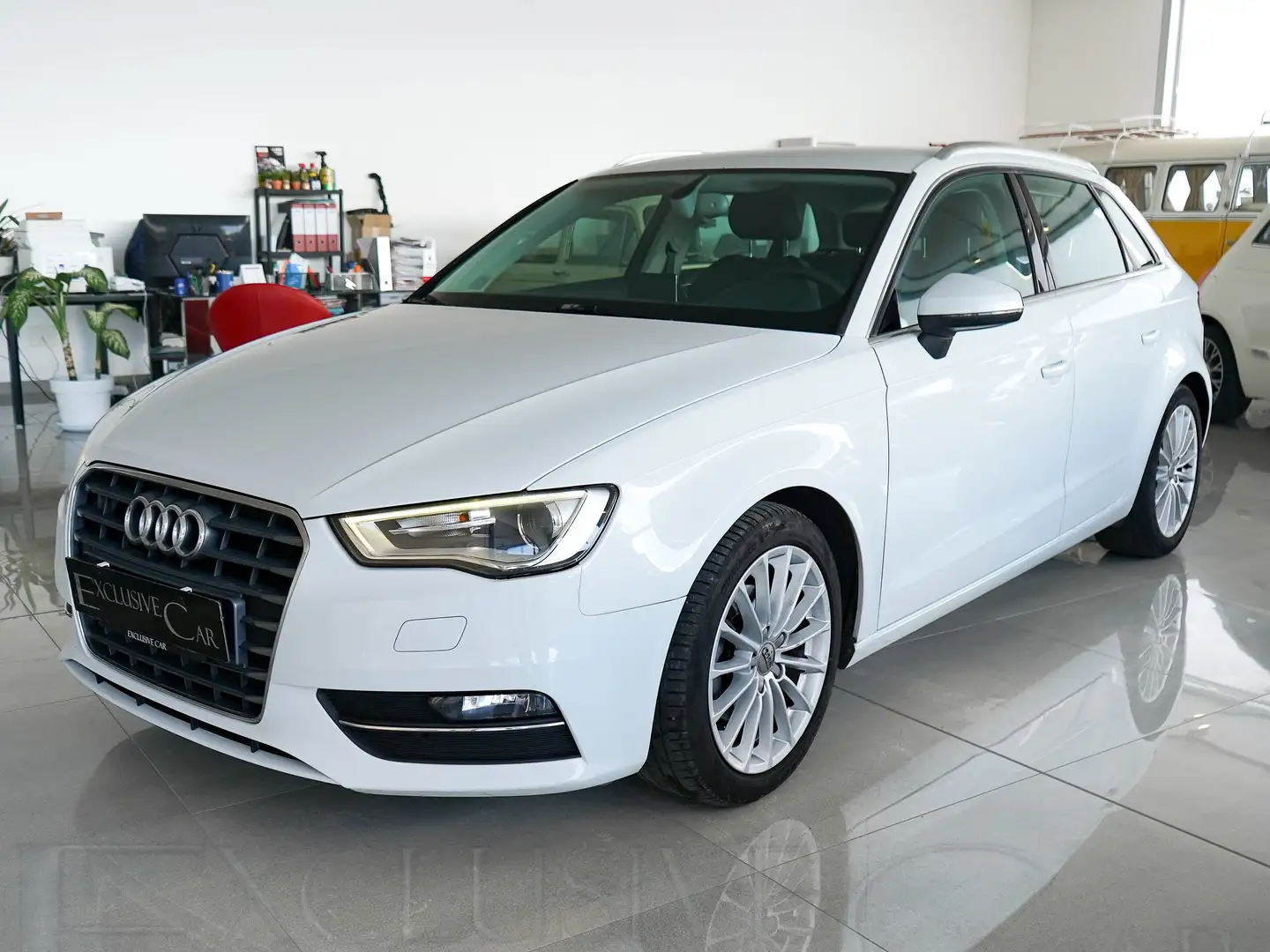 Audi A3 A3 Sportback 2.0 tdi Ambition Weiß - 1