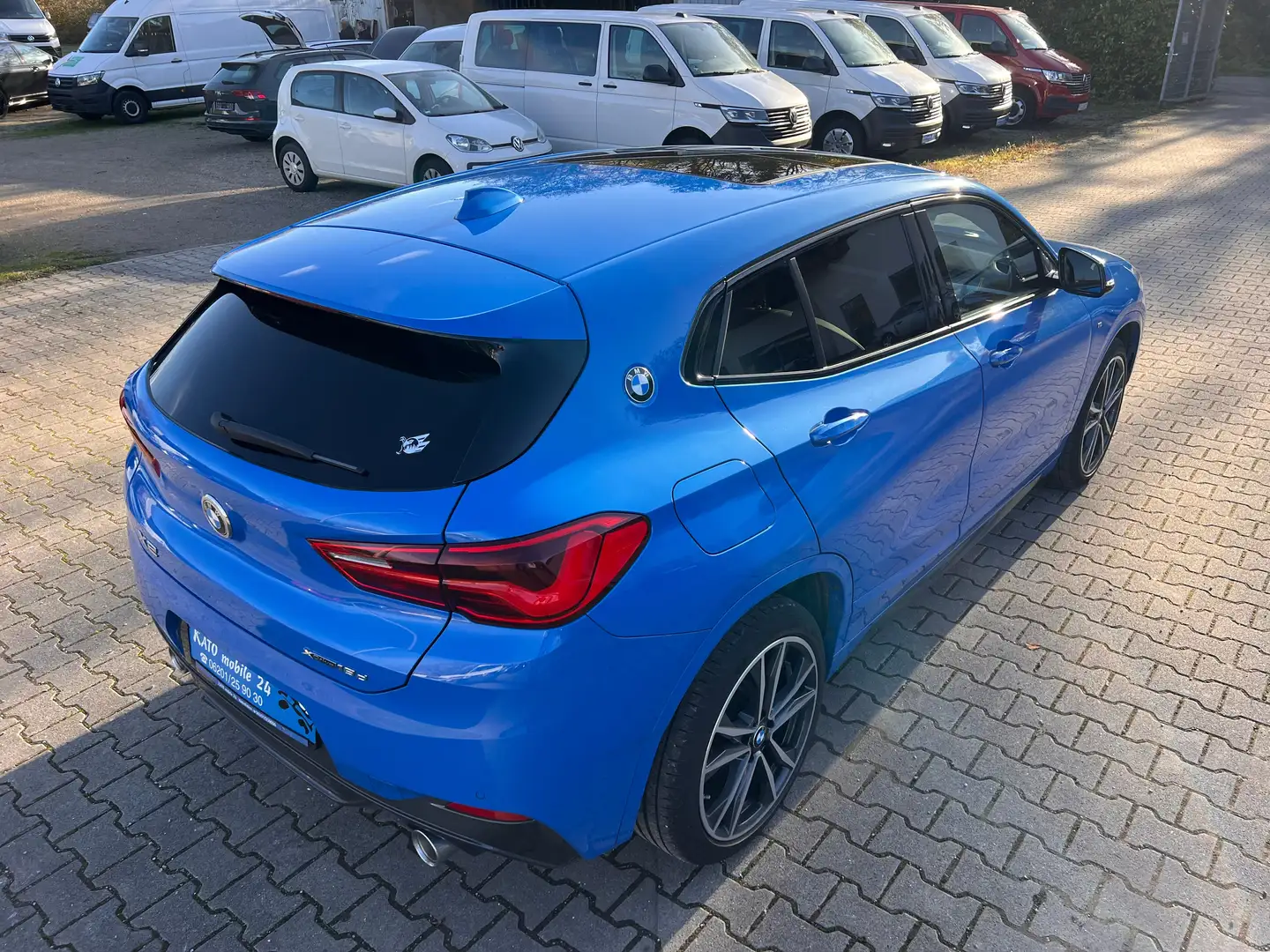 BMW X2 xDrive 18 d M Sport Head up Pano ACC Kamera LED... Azul - 2