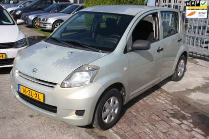 Daihatsu Sirion 2 1.0-12V Premium nieuwe koppeling!