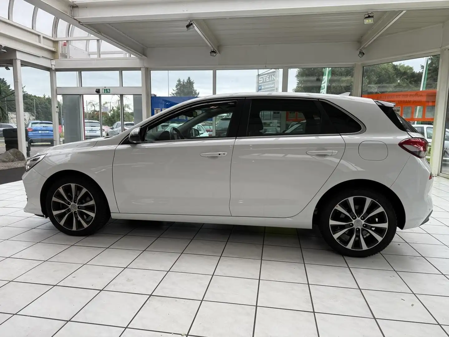 Hyundai i30 1.4 T-GDI Premium (EURO 6d-TEMP) bijela - 2