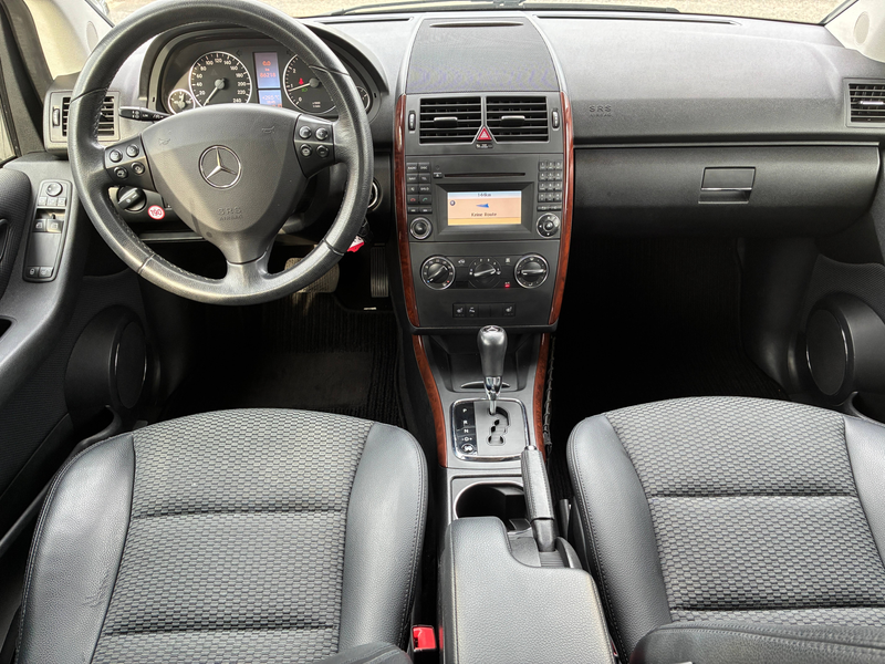 Mercedes-Benz A 150 Elegance-Automati-Teilleder-PDC-Navi — photo 10