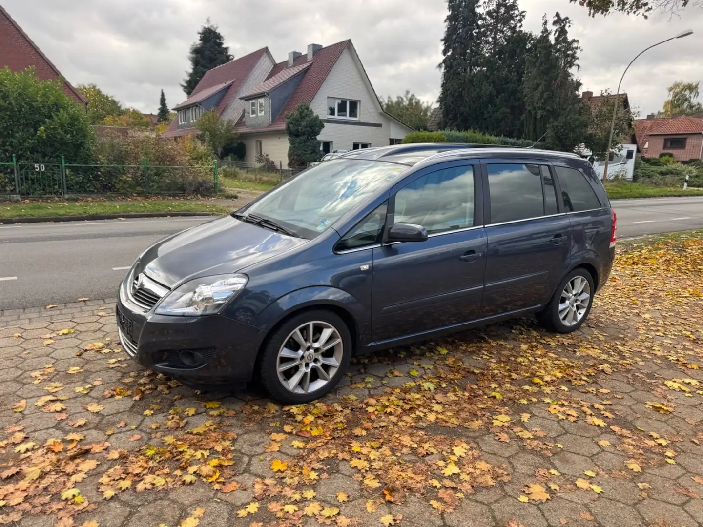 Opel Zafira B Cosmo*Panorama*Leder*7 Sitzer* Blau - 1