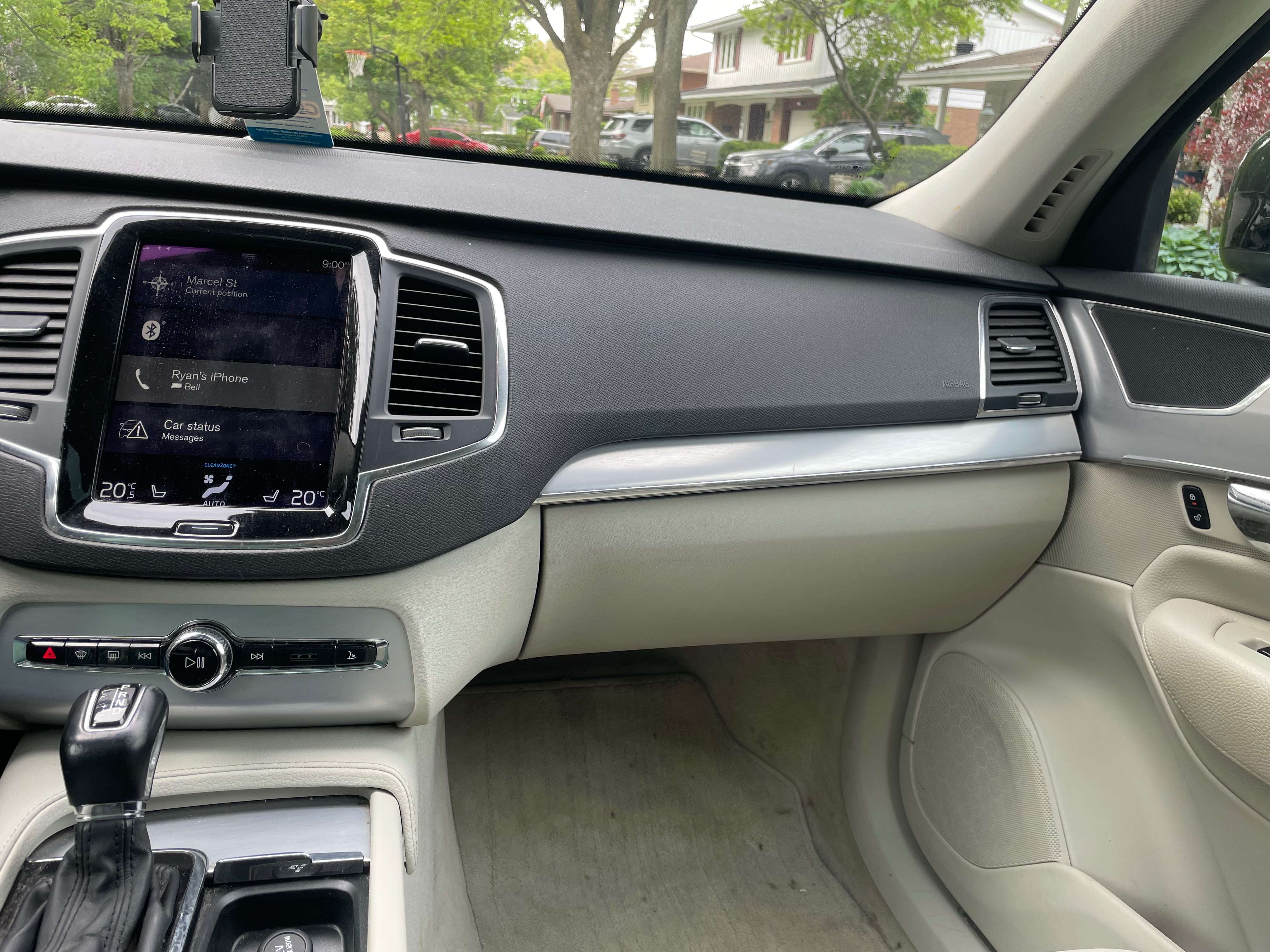 2016 Volvo XC90 T6 Momentum thumb 7