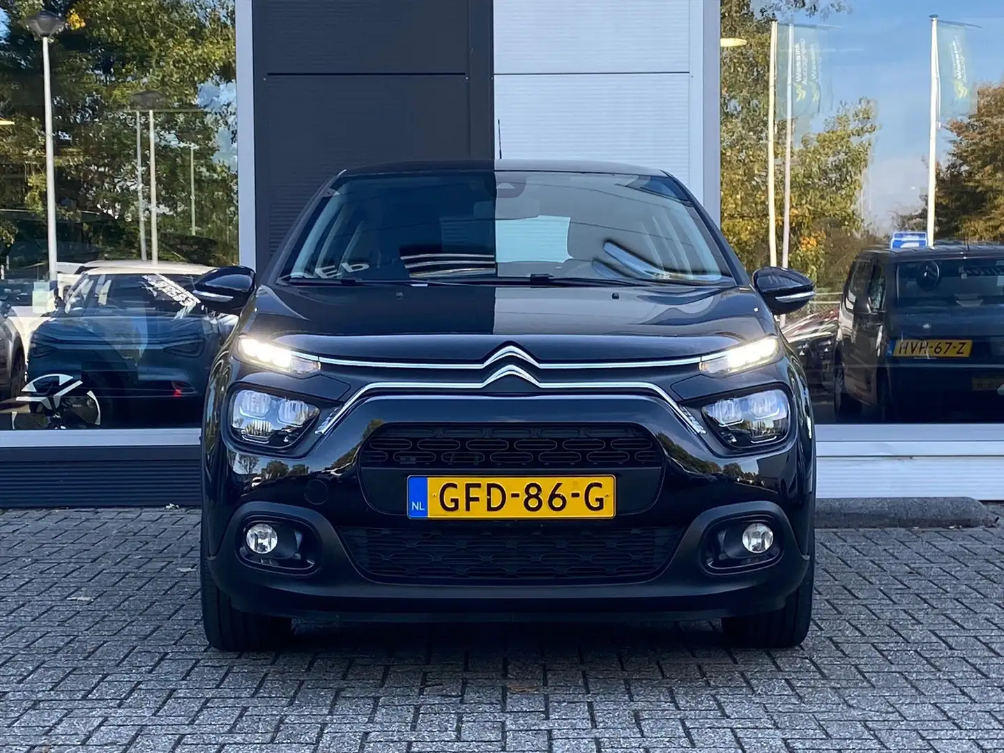 Citroen C3 1.2 5-drs 83pk Plus | Climate control | Navigatie Schwarz - 2