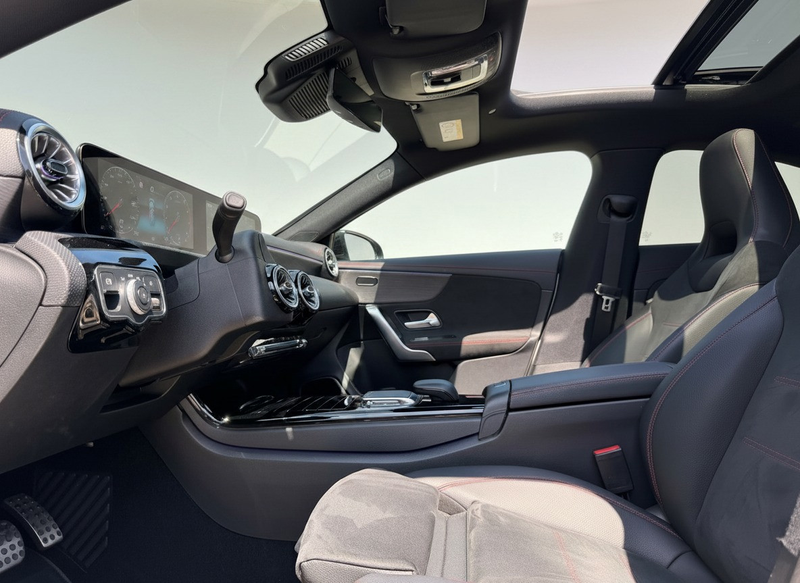 Mercedes-Benz CLA 250 Premium Plus|Pano|HUD|Burmester|Sfeerverlichting|C — photo 10