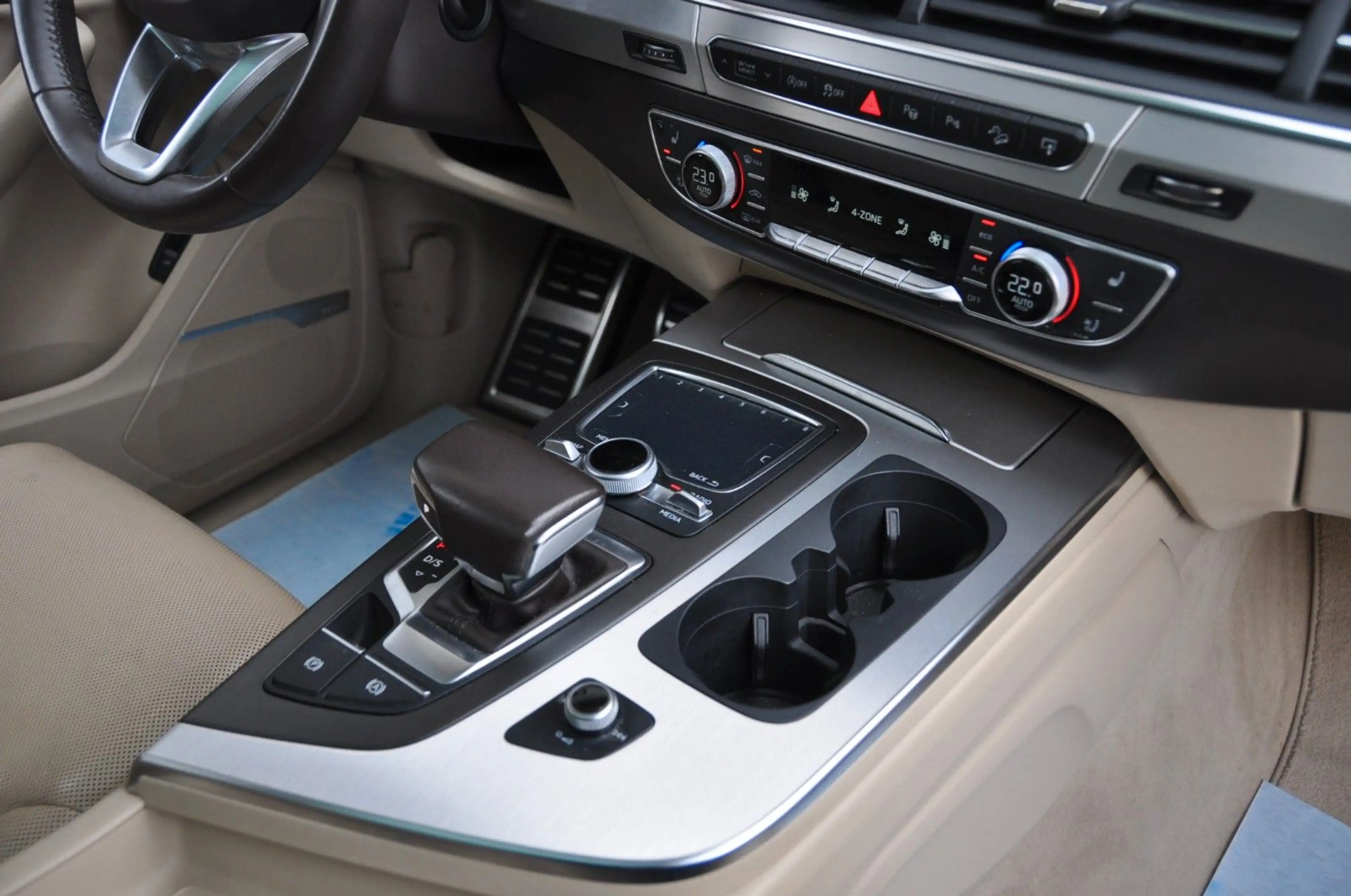 Audi SQ7 4.0 TDI quattro VOLL — photo 15