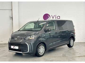 2.0 D-4D 144 CABINE APPROFONDIE MEDIUM PACK CONFORT / 1ERE MAIN / 6 PLACES