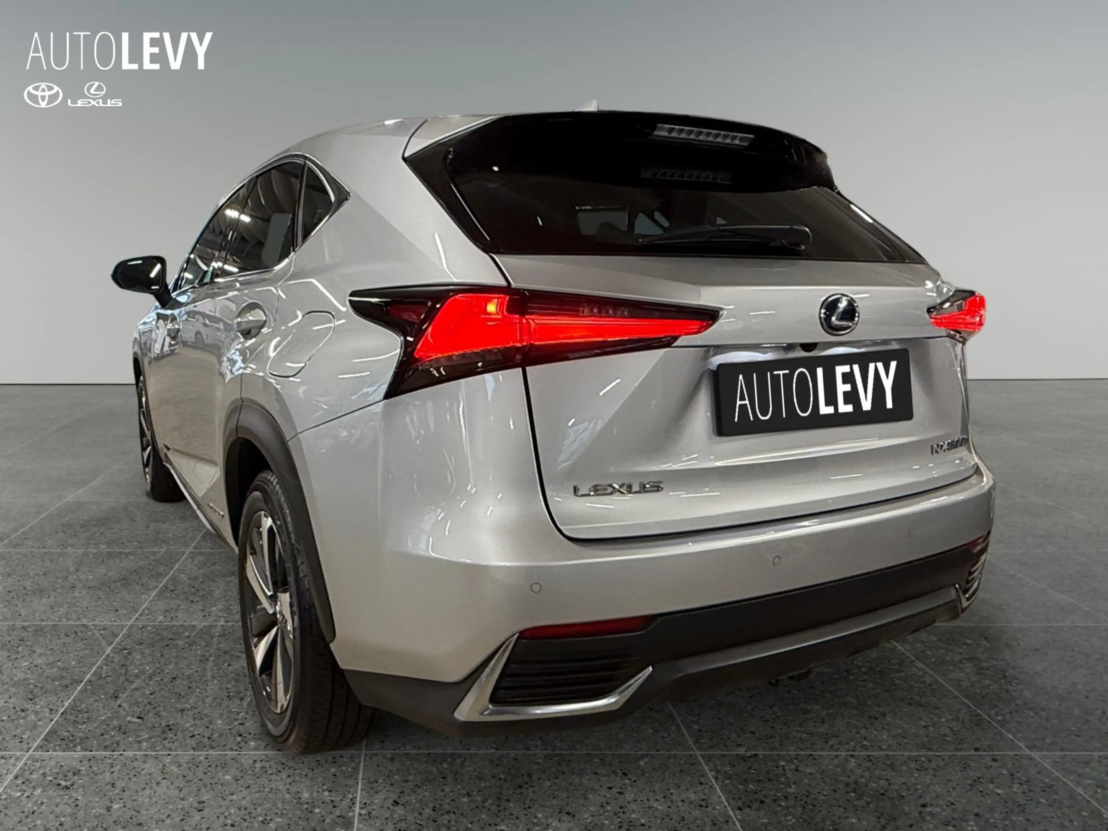 Lexus NX 300h NX 300 h Luxury Line +Kamera+AHK+Pano+ — photo 4
