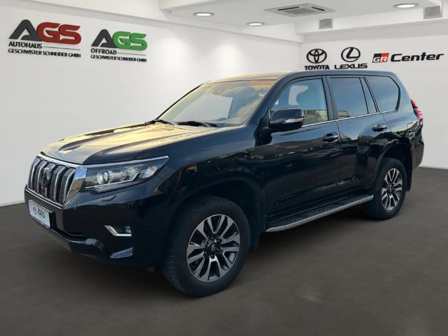 Toyota Land Cruiser 2.8 D-4D EXECUTIVE GELÄNDE beige Negro - 1