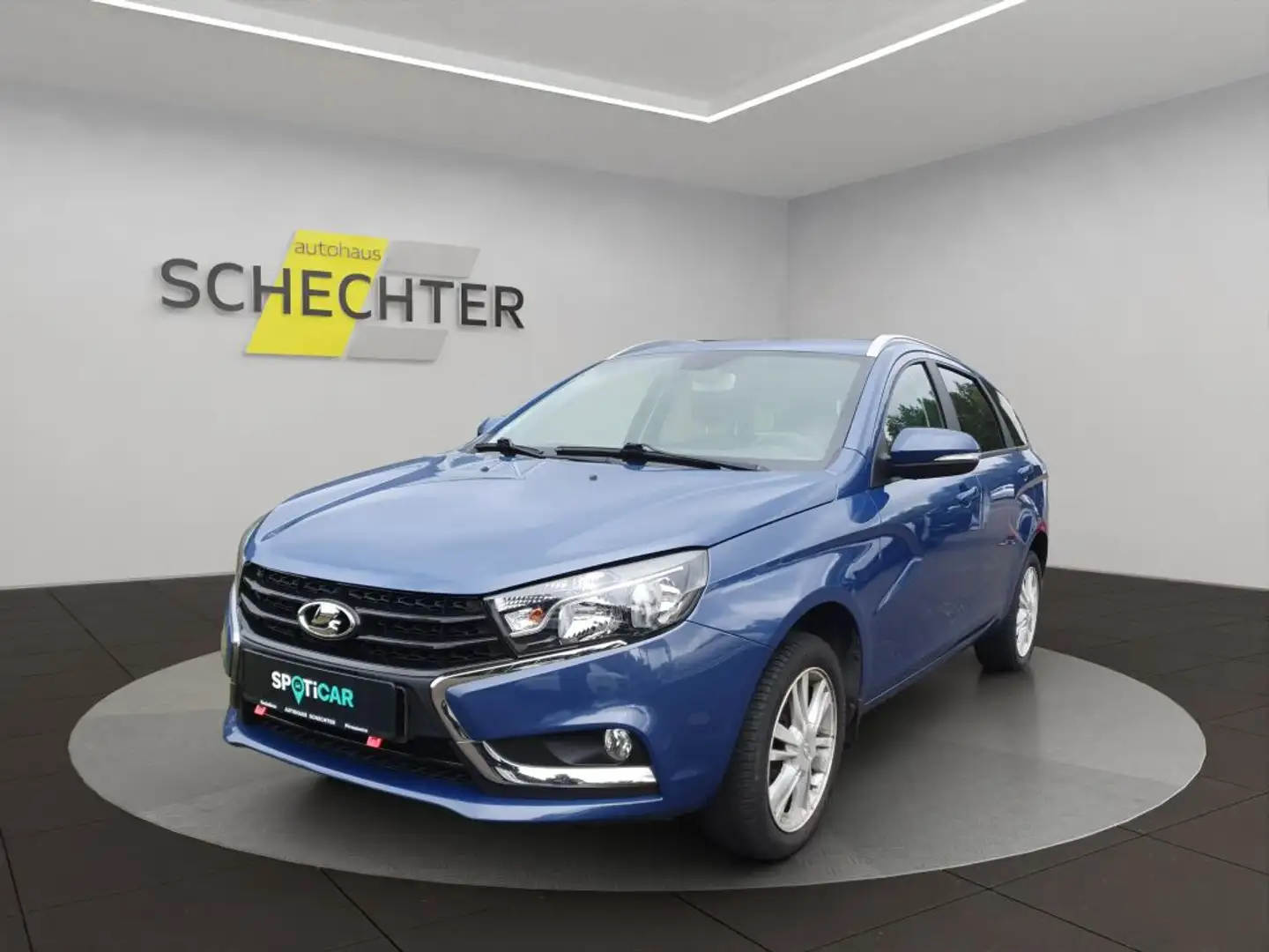 Lada Vesta SW Luxus Grau - 1