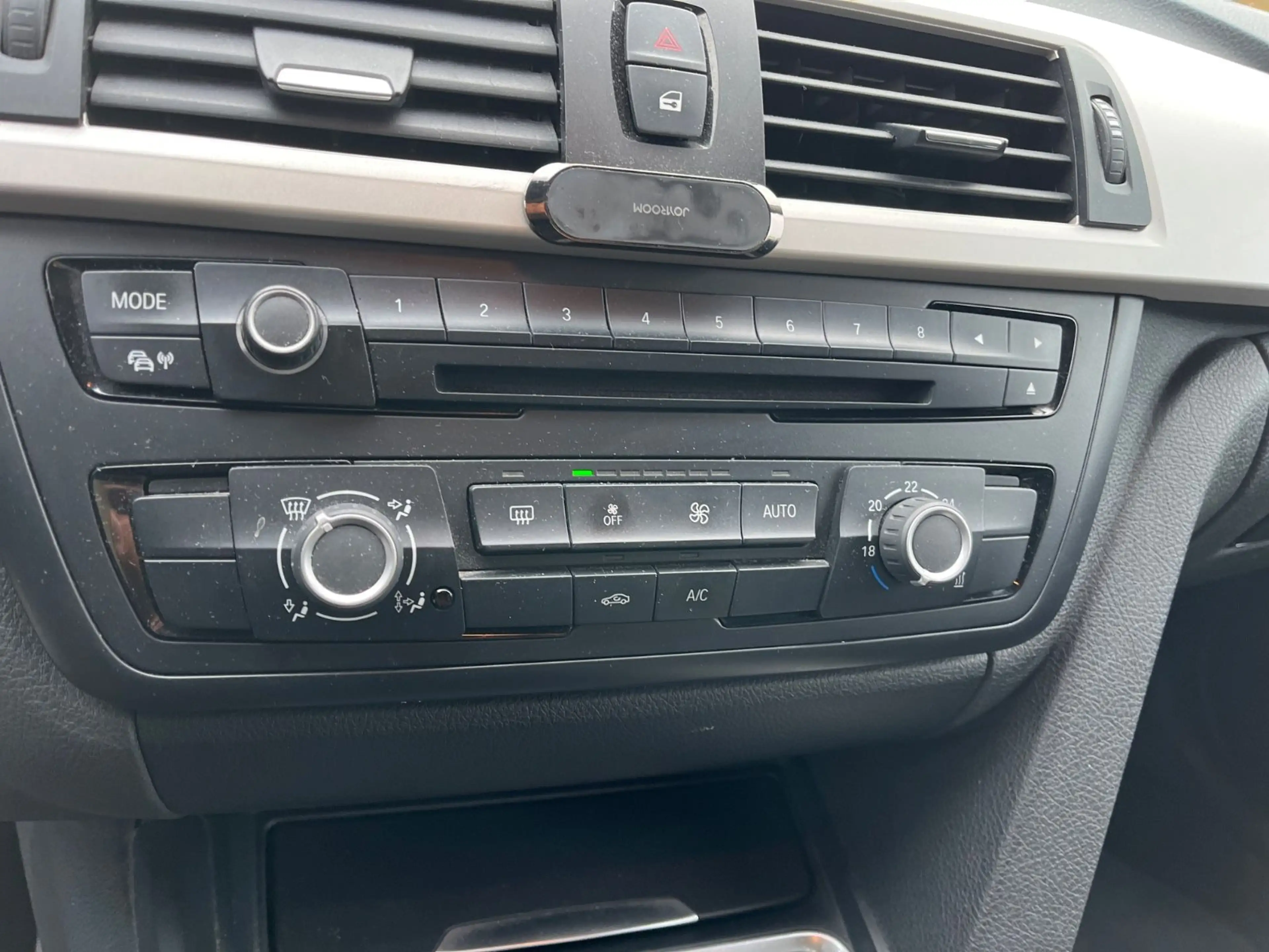 BMW 320 3 Touring 320 d — photo 10