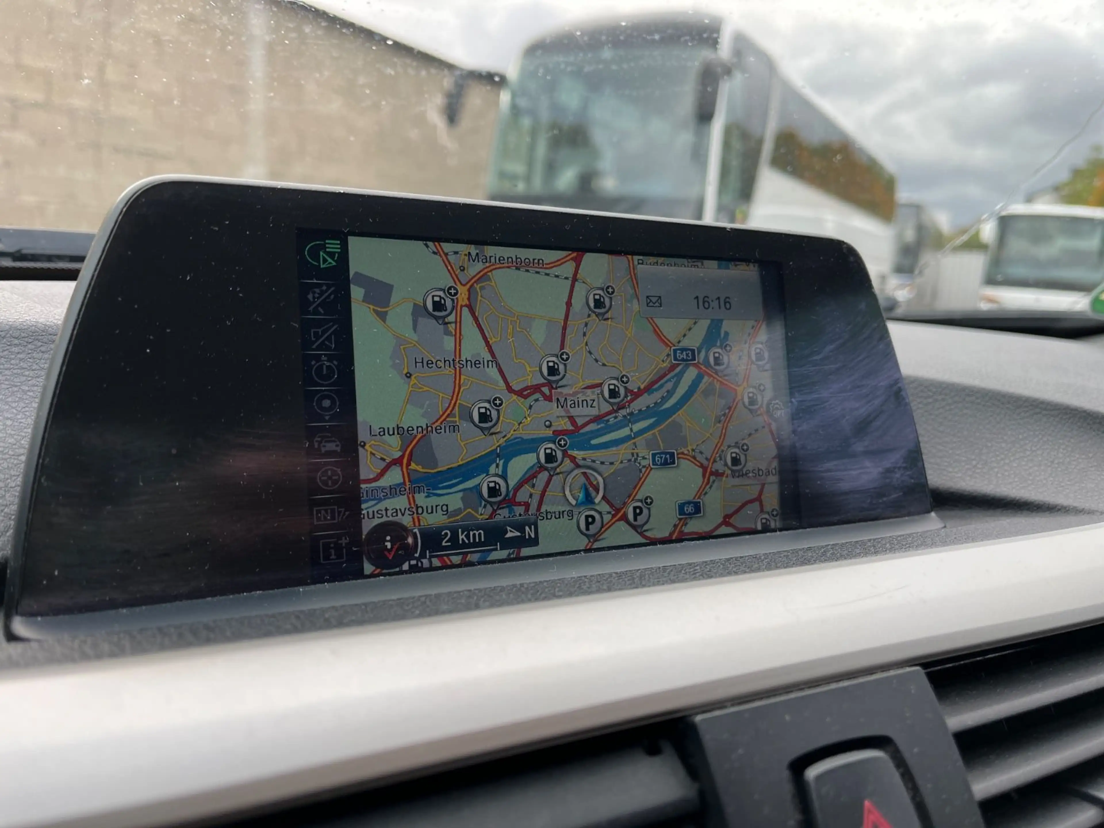 BMW 320 3 Touring 320 d — photo 9