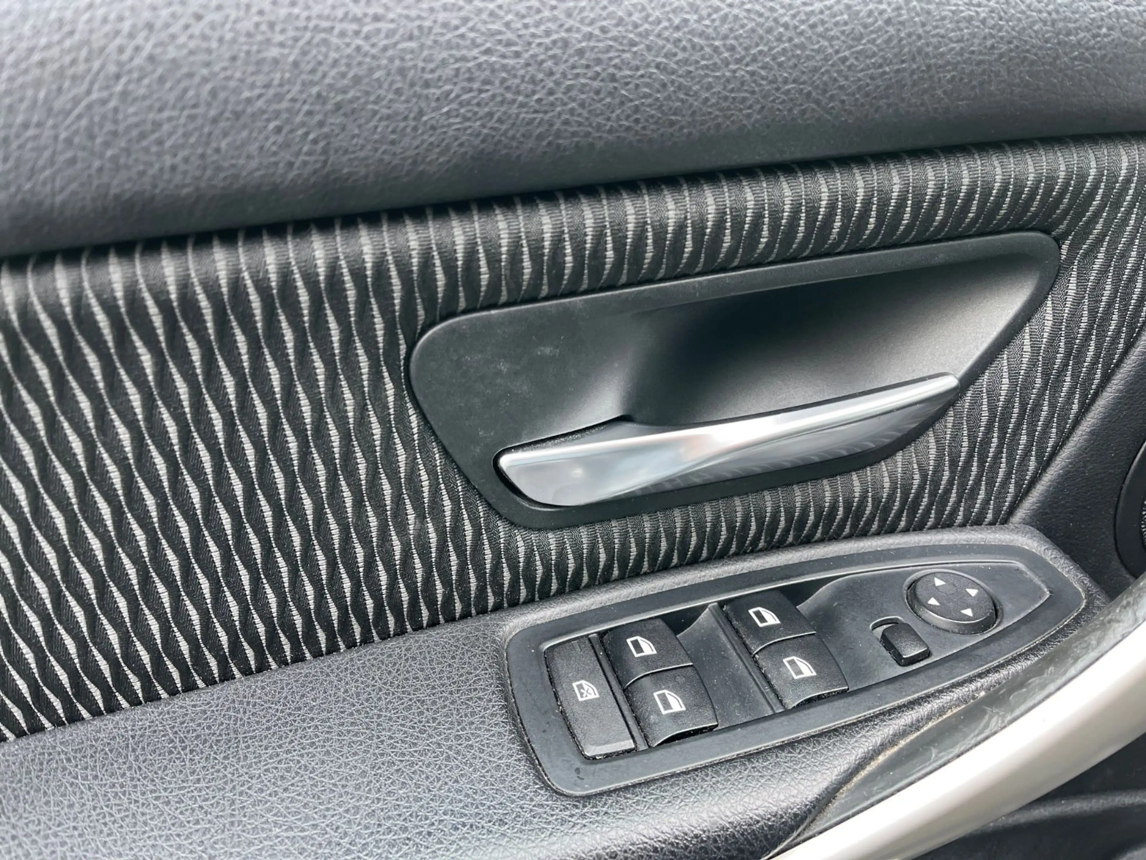 BMW 320 3 Touring 320 d — photo 13