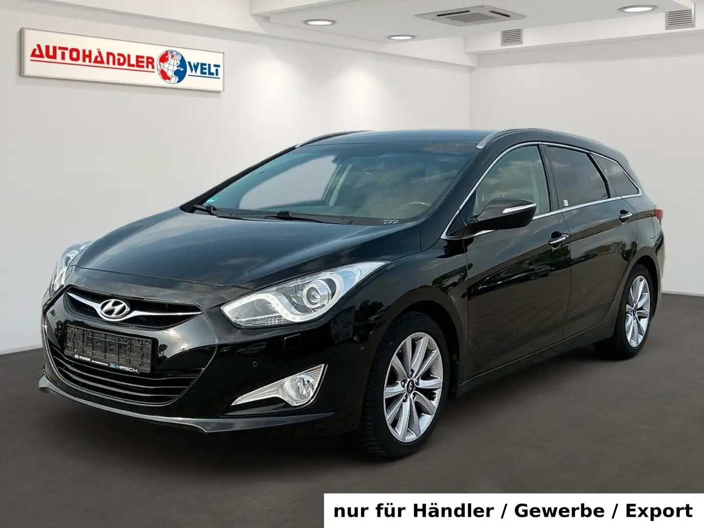 Hyundai i40 cw 2.0 GDI Premium Automatik Fekete - 1