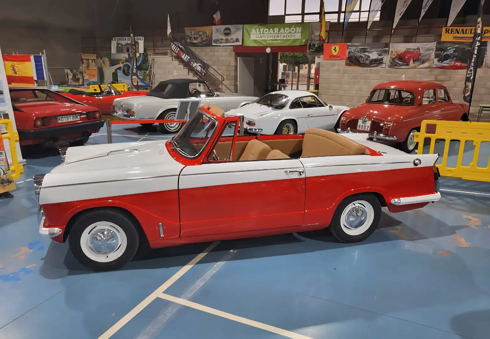 Triumph Herald 1200 hardtop cabrio techo duro Red - 2