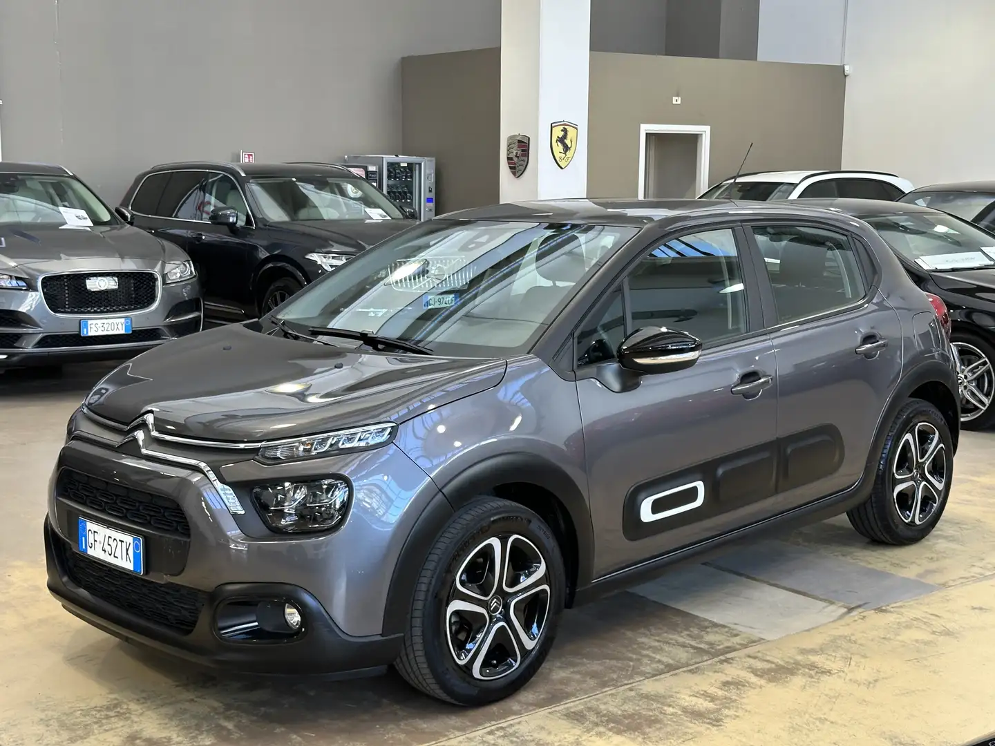 Citroen C3 1.2 puretech Shine 83cv - 16" - Carplay Szary - 1