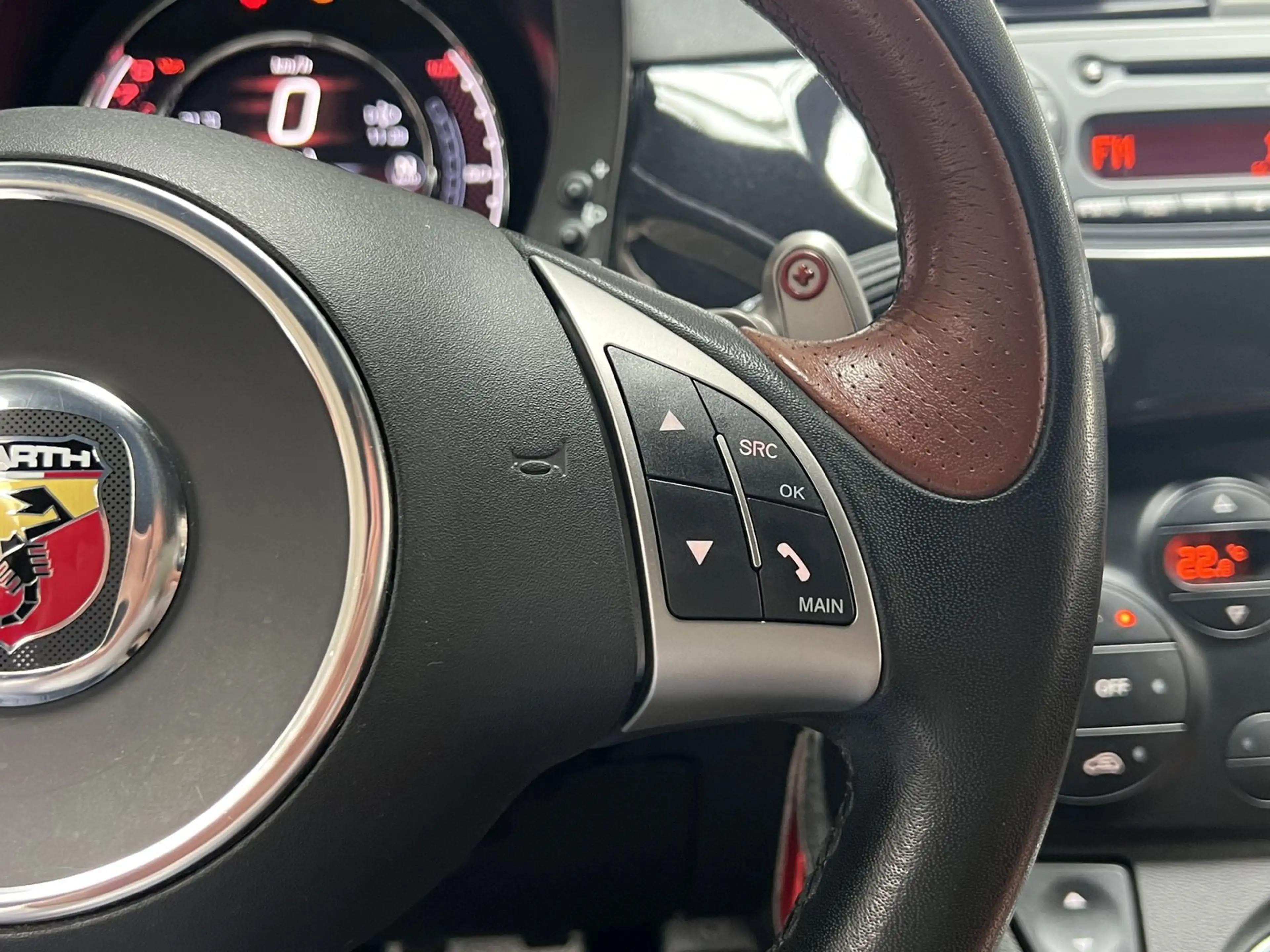 Abarth 595 Turismo 1.4 T-JET Aut. 595 Turismo Navi PDC — photo 13