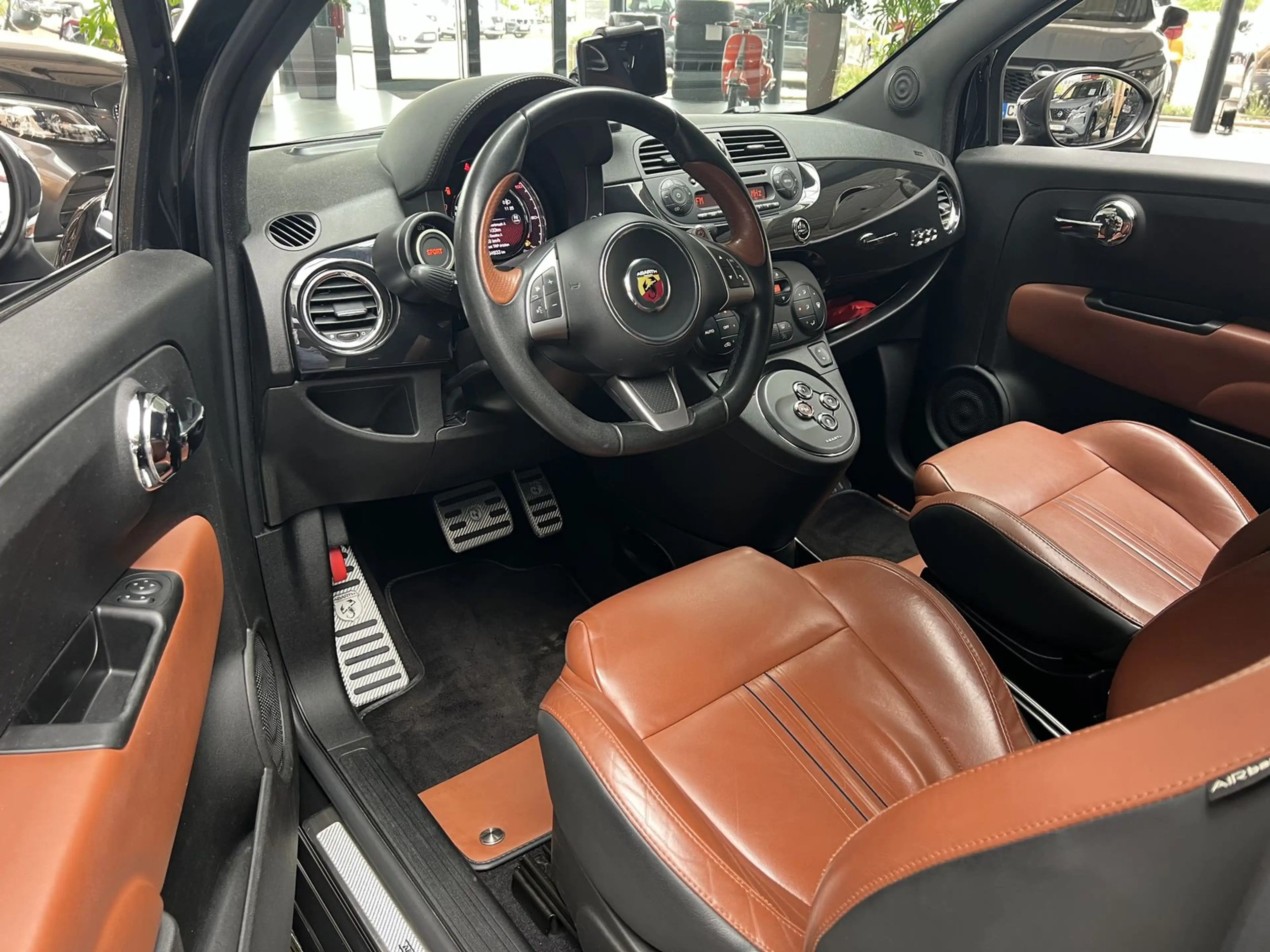 Abarth 595 Turismo 1.4 T-JET Aut. 595 Turismo Navi PDC — photo 8