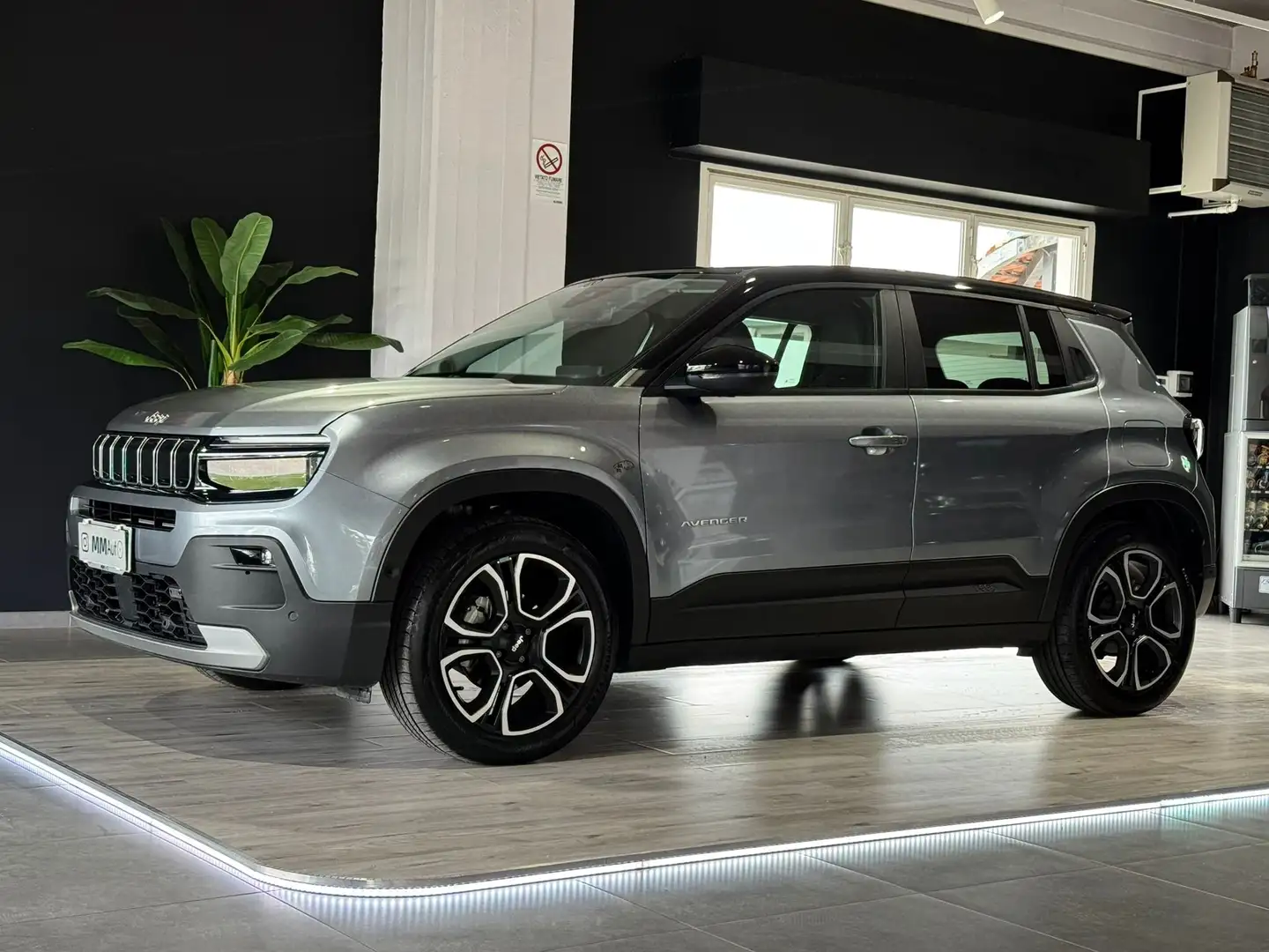 Jeep Avenger 1.2 T-GDi 100cv SUMMIT *WINTER PACK* Grigio - 1