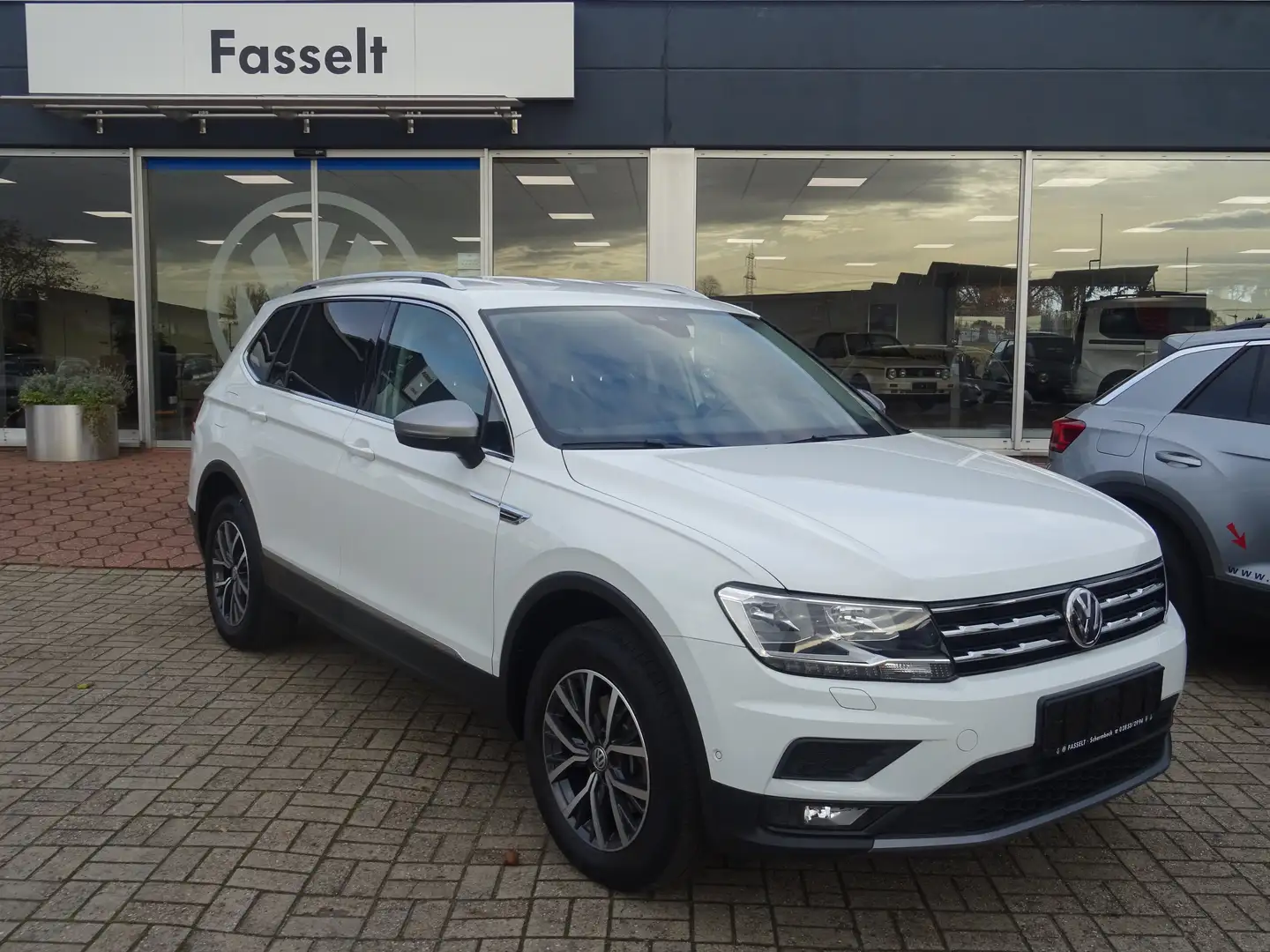 Volkswagen Tiguan Allspace Tiguan Diesel 2.0 TDI Comfortline elktr. Heckklapp Weiß - 1