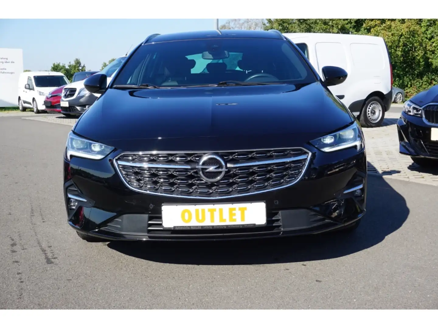 Opel Insignia B SpTourer-1.5d-Auto-LED-Navi-Winterpaket-PDCkamer Schwarz - 2