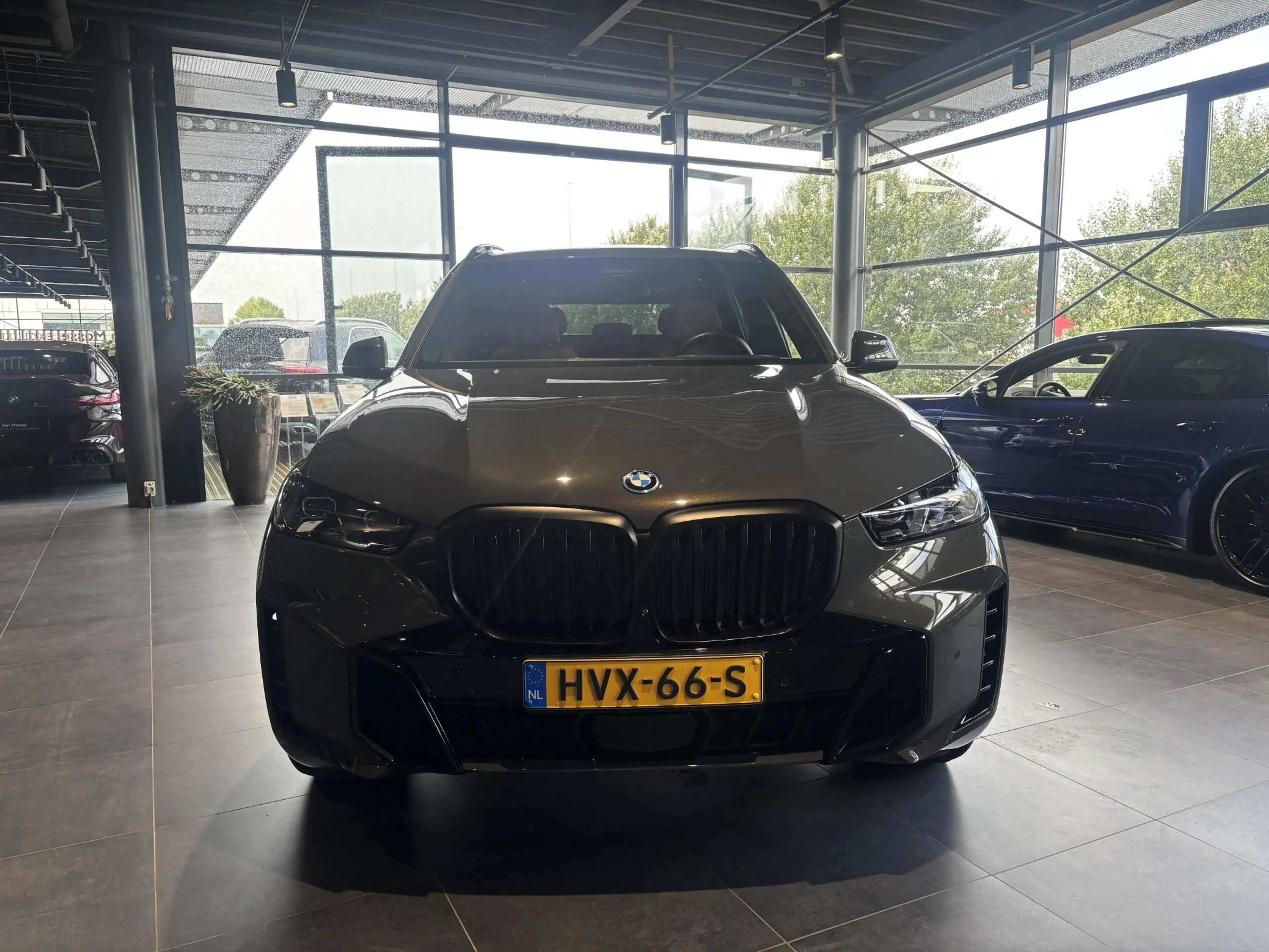 BMW X5 xDrive50e | DRAVITGRAU | ACHTERAS BESTURING | PANO — photo 2